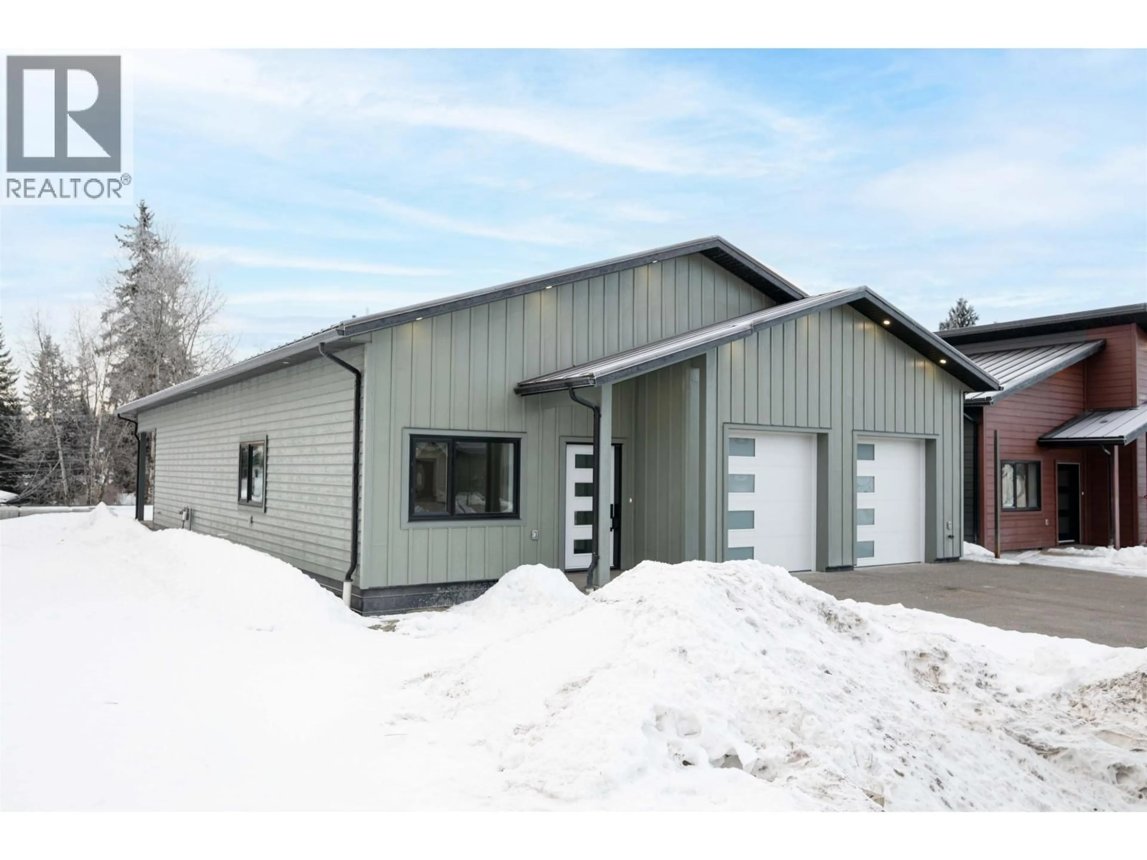 Indoor garage for 119 - 960 NORTH NECHAKO ROAD, Prince George British Columbia V2K1A3