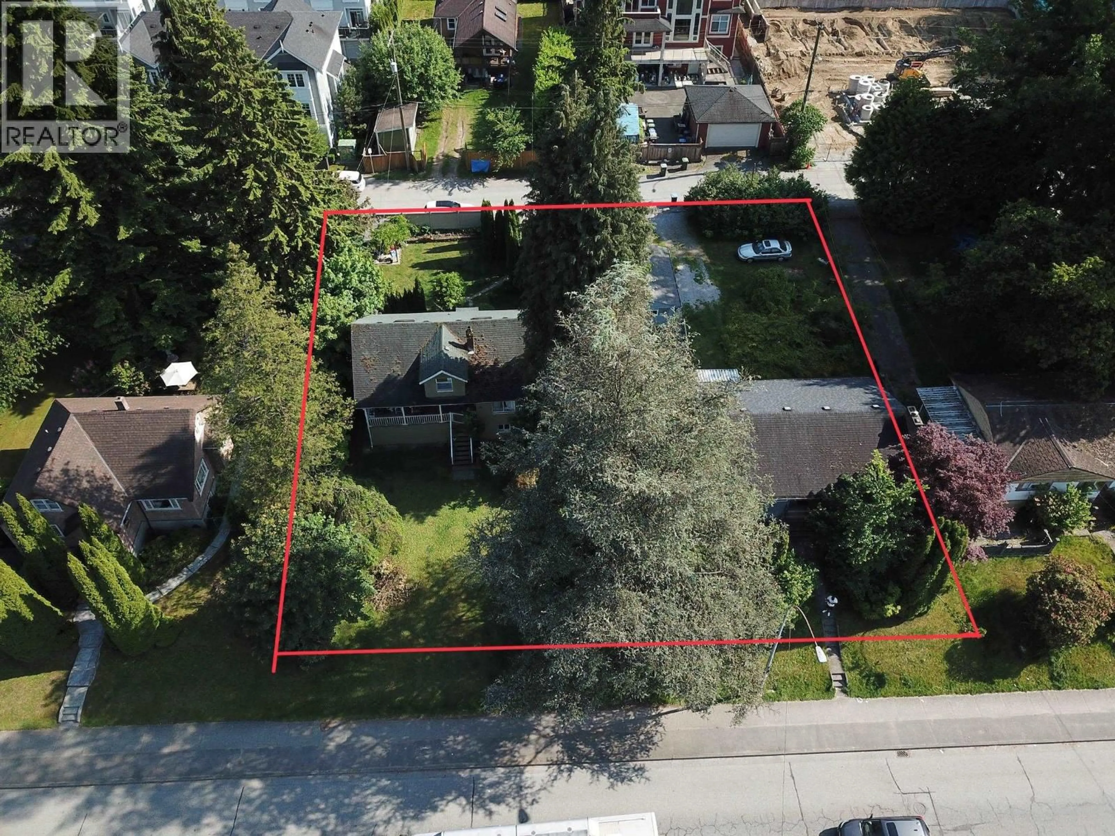 A pic from outside/outdoor area/front of a property/back of a property/a pic from drone, street for 2813 ST JOHNS STREET, Port Moody British Columbia V3H2B9