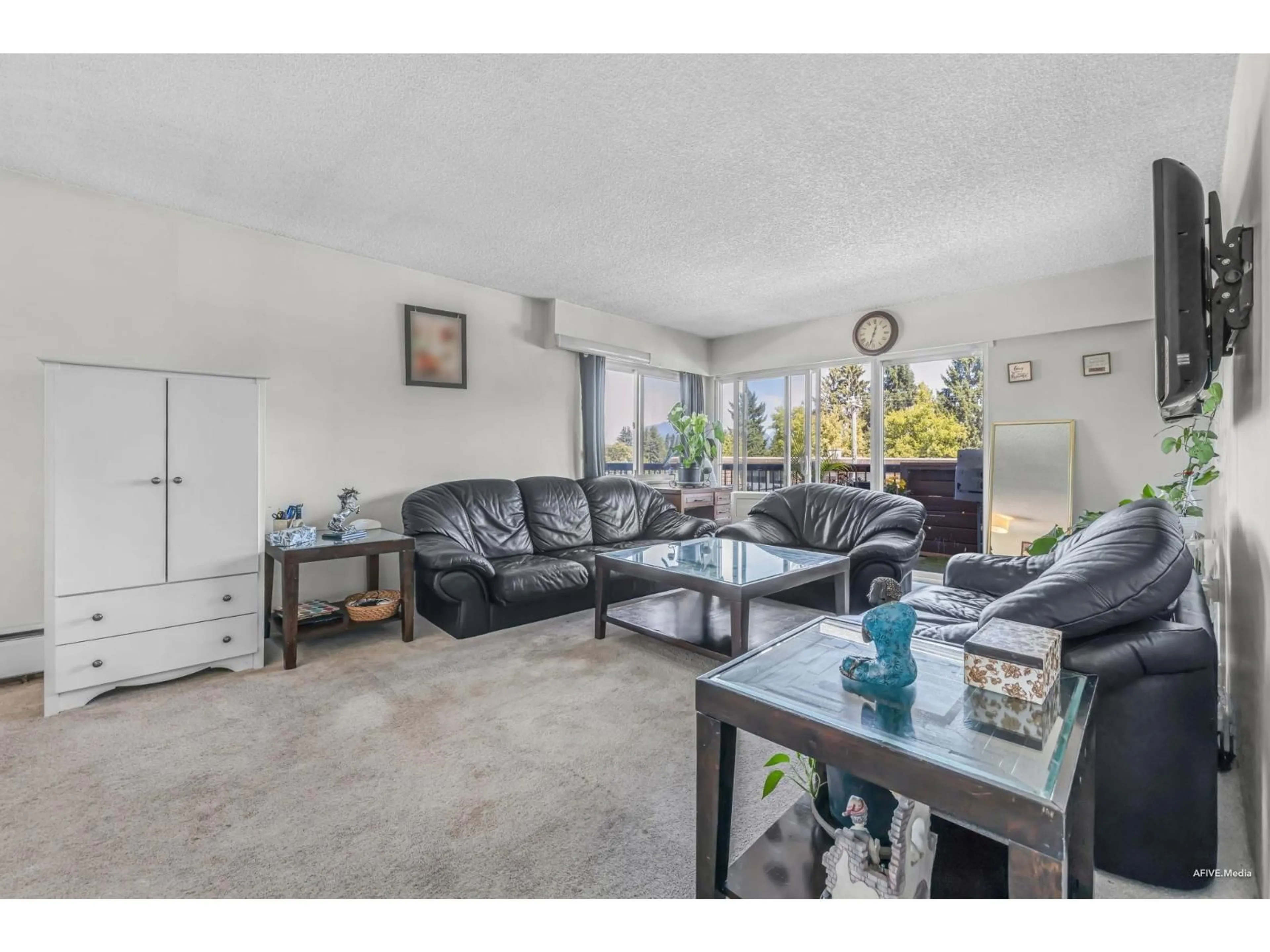Living room with furniture, unknown for 304 - 13530 HILTON ROAD, Surrey British Columbia V3R5J4
