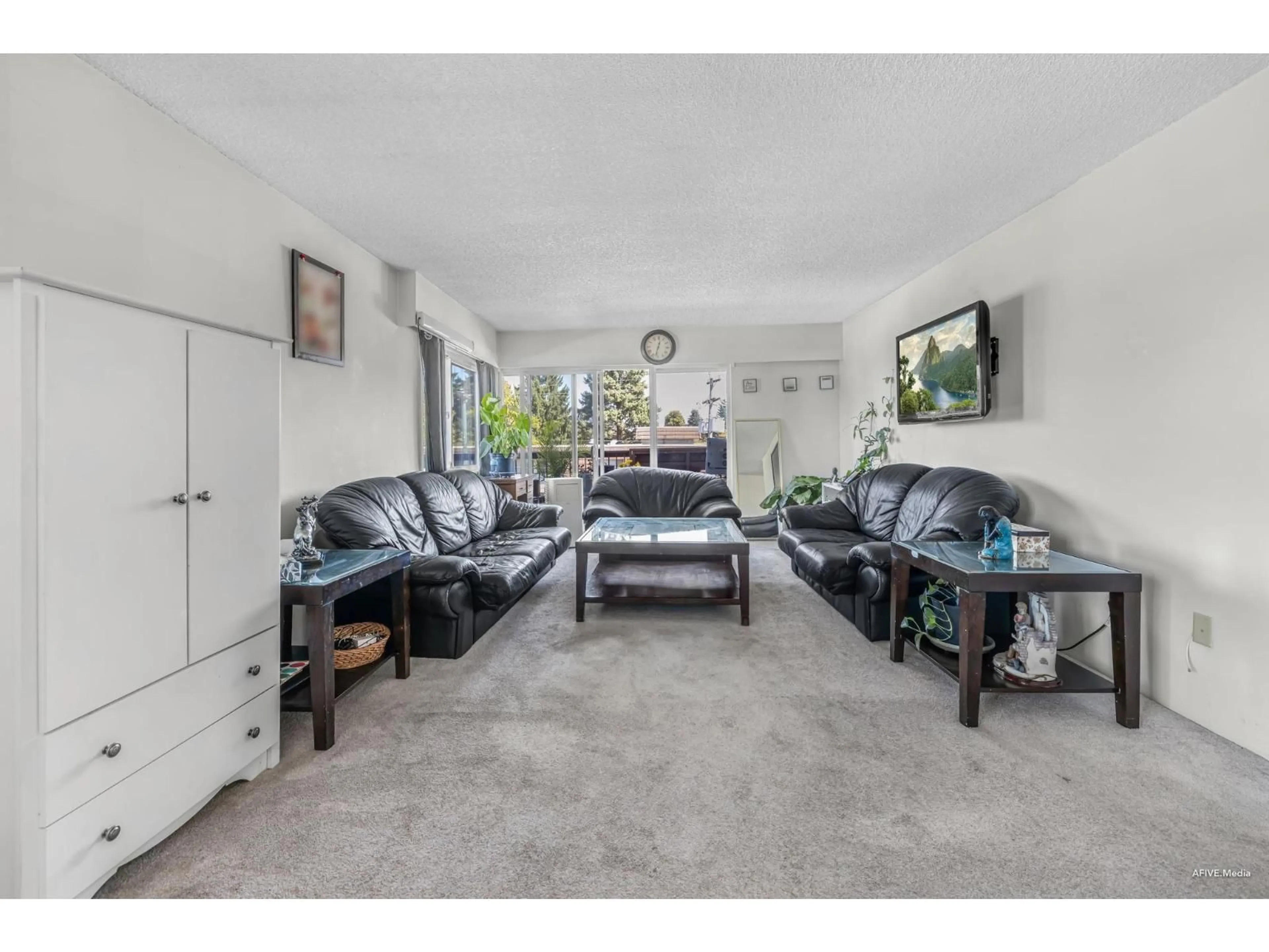 Living room with furniture, unknown for 304 - 13530 HILTON ROAD, Surrey British Columbia V3R5J4