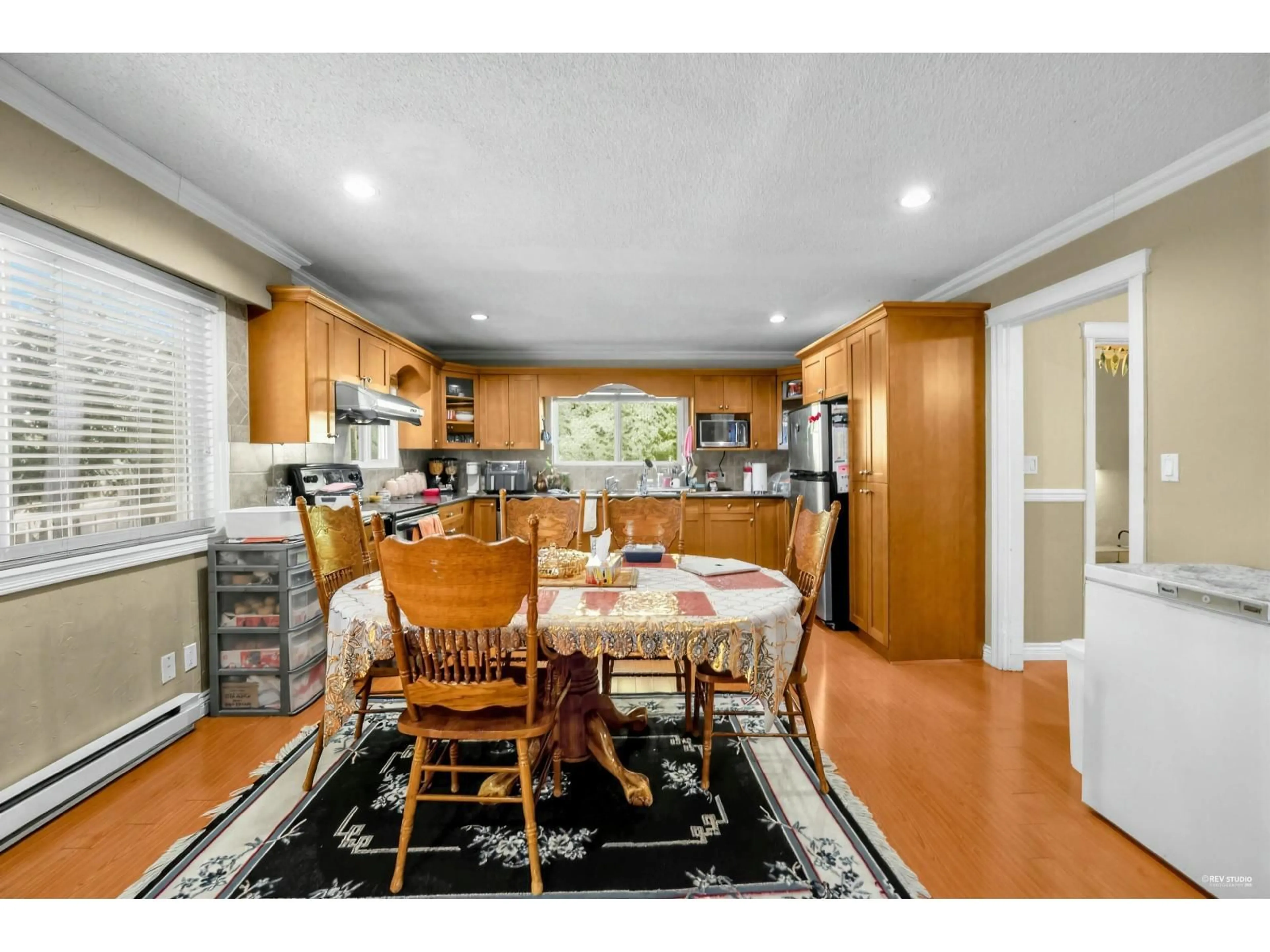 Open concept kitchen, unknown for 14136 59A AVENUE, Surrey British Columbia V3X1C7