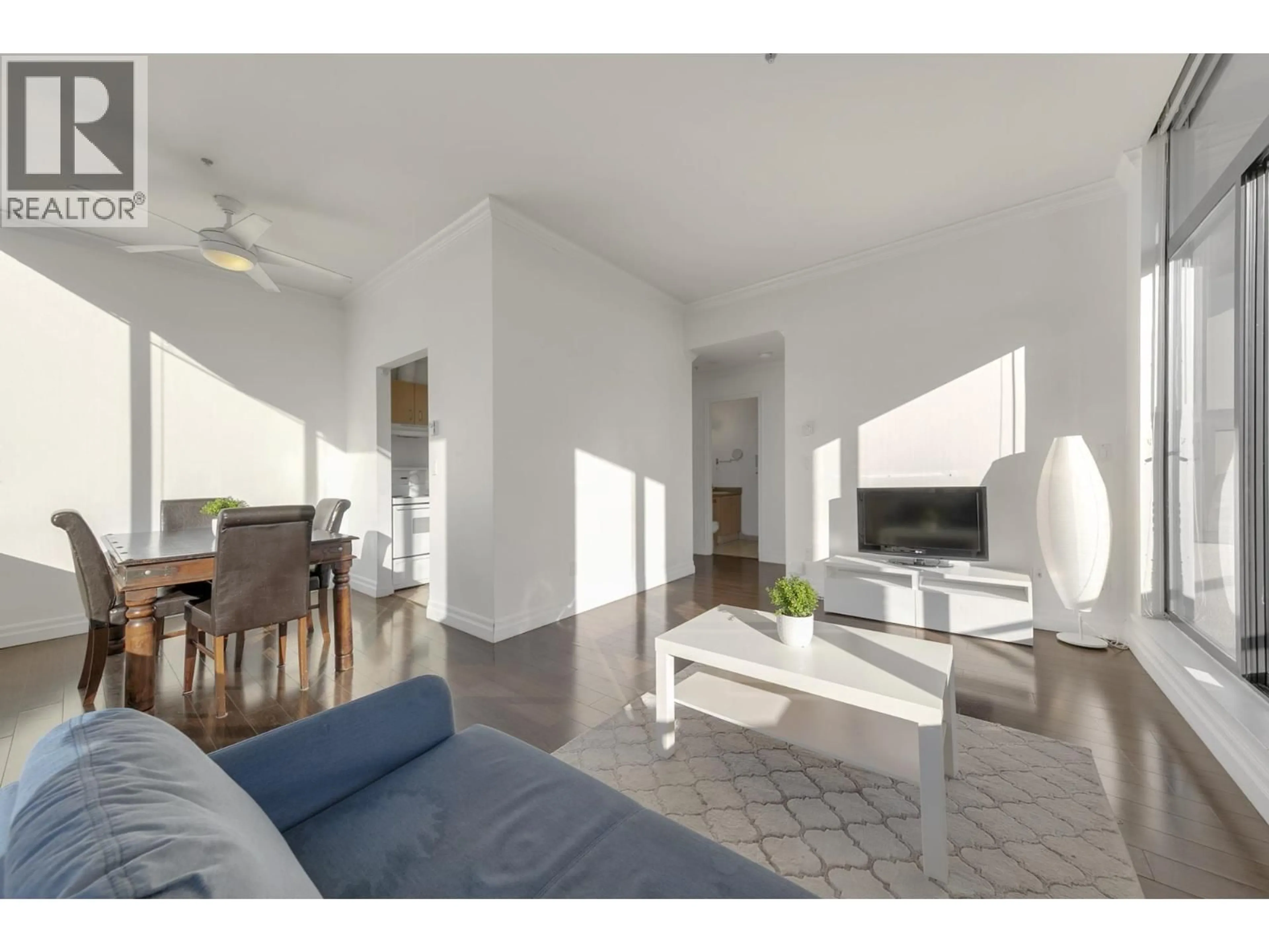 Living room with furniture, unknown for 908 - 1010 HOWE STREET, Vancouver British Columbia V6Z1P5