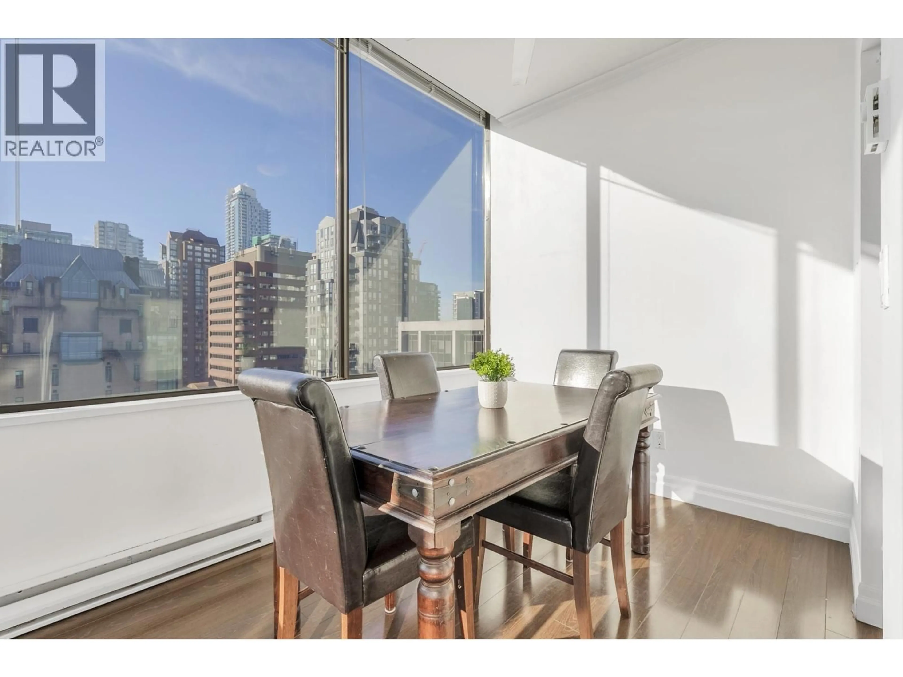 Dining room, wood/laminate floor for 908 - 1010 HOWE STREET, Vancouver British Columbia V6Z1P5