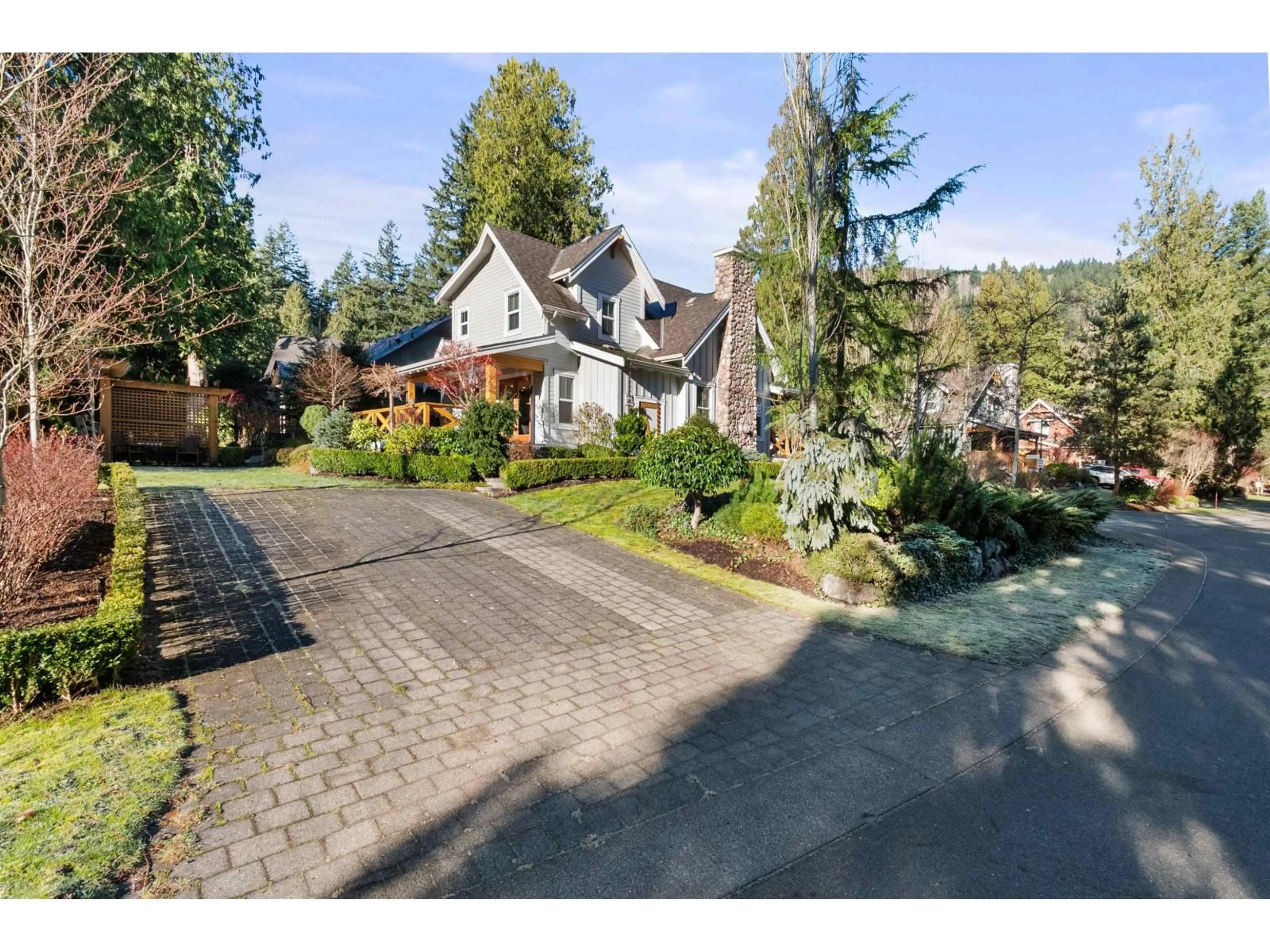 A pic from outside/outdoor area/front of a property/back of a property/a pic from drone, street for 1811 WOOD DUCK WAY, Lindell Beach British Columbia V2R0E1