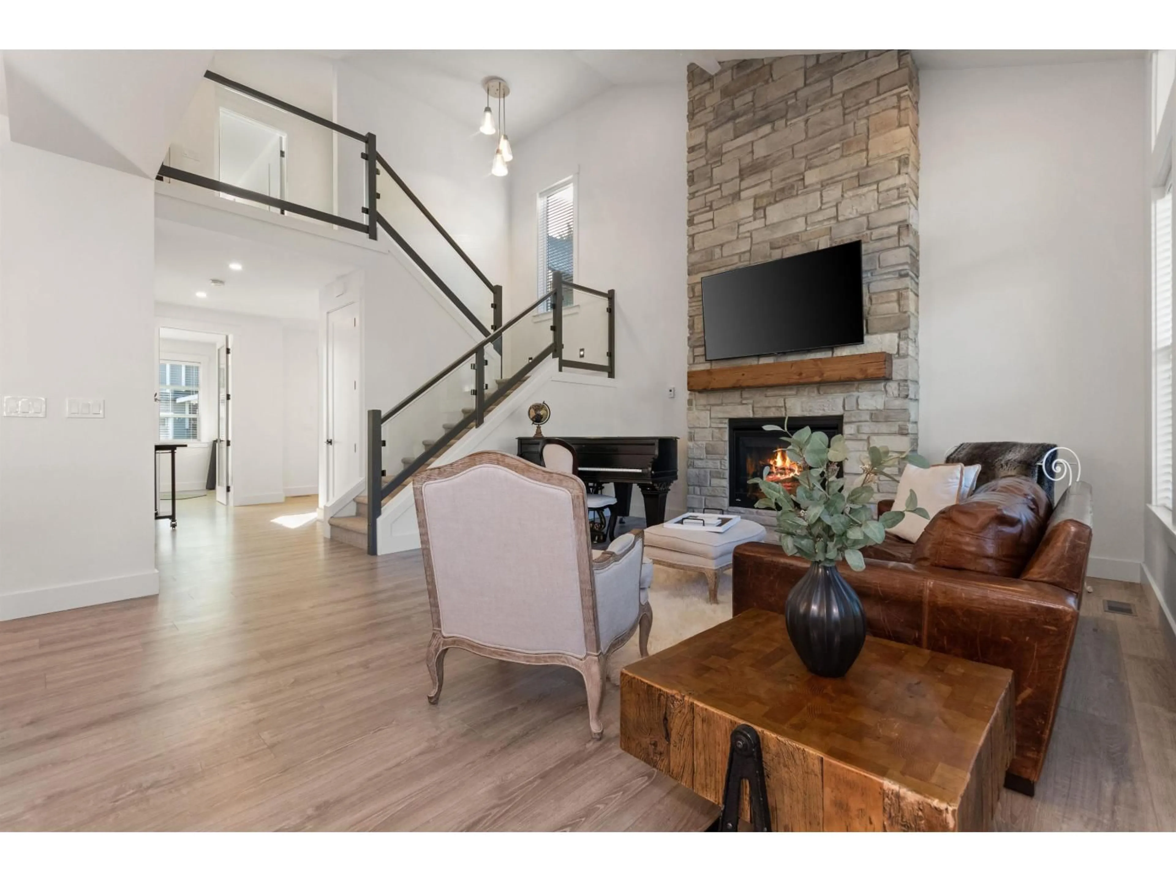 Unknown for 12 - 1885 COLUMBIA VALLEY ROAD, Cultus Lake British Columbia V2R1J8