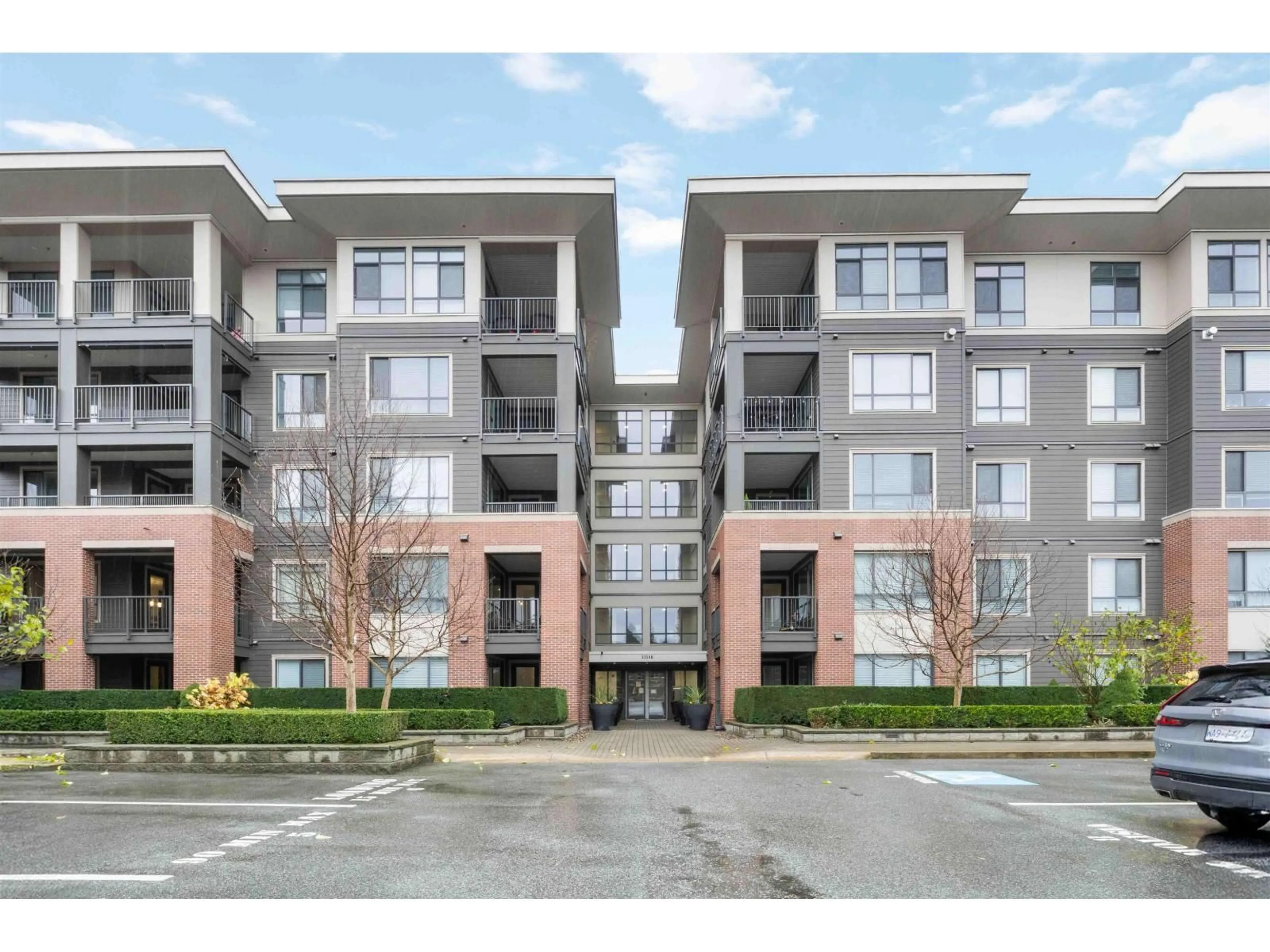 Unknown for 401 - 33540 MAYFAIR AVENUE, Abbotsford British Columbia V2S0J3