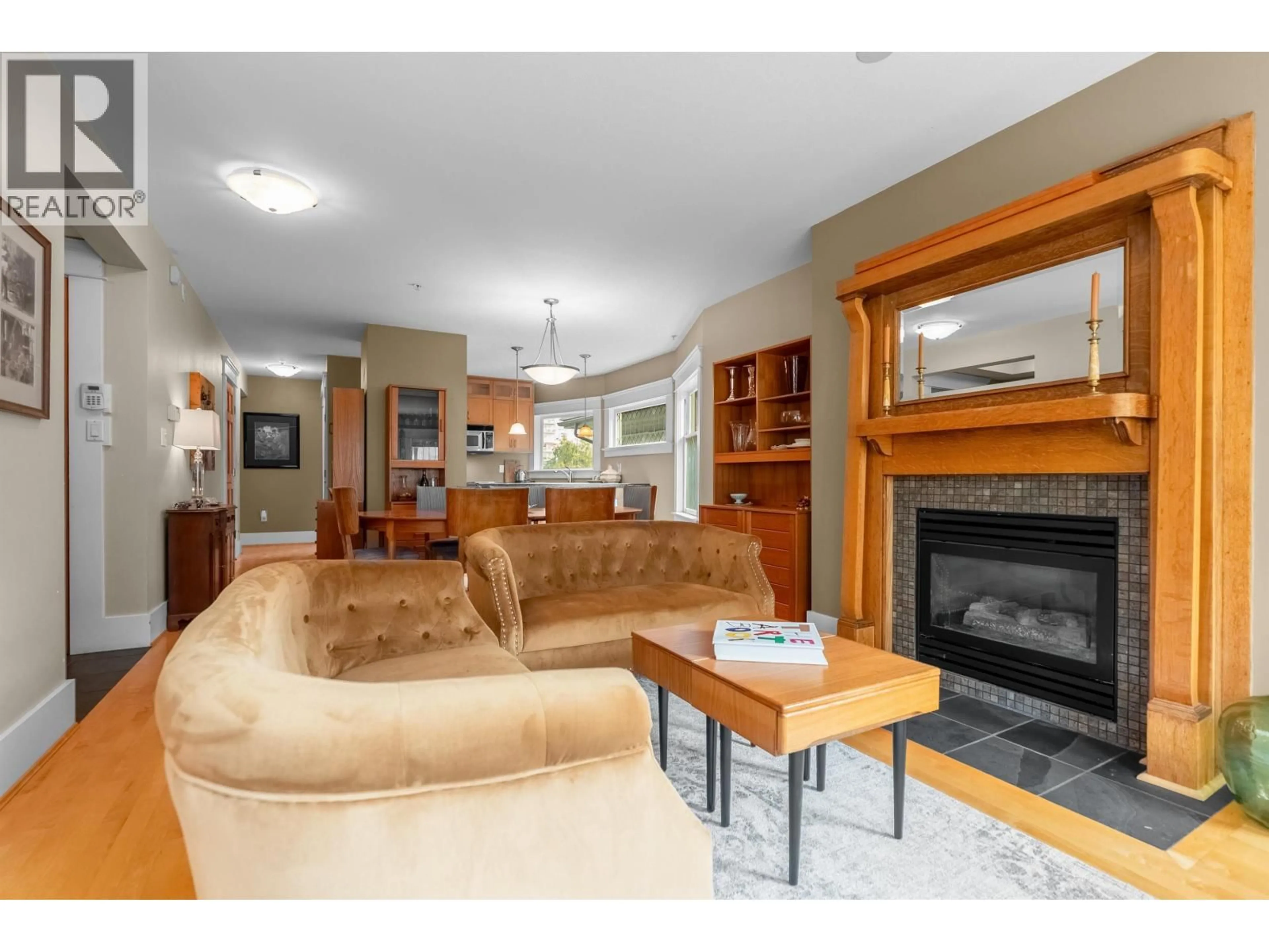 Living room with furniture, wood/laminate floor for 2 - 1116 BUTE STREET, Vancouver British Columbia V6E1Z4