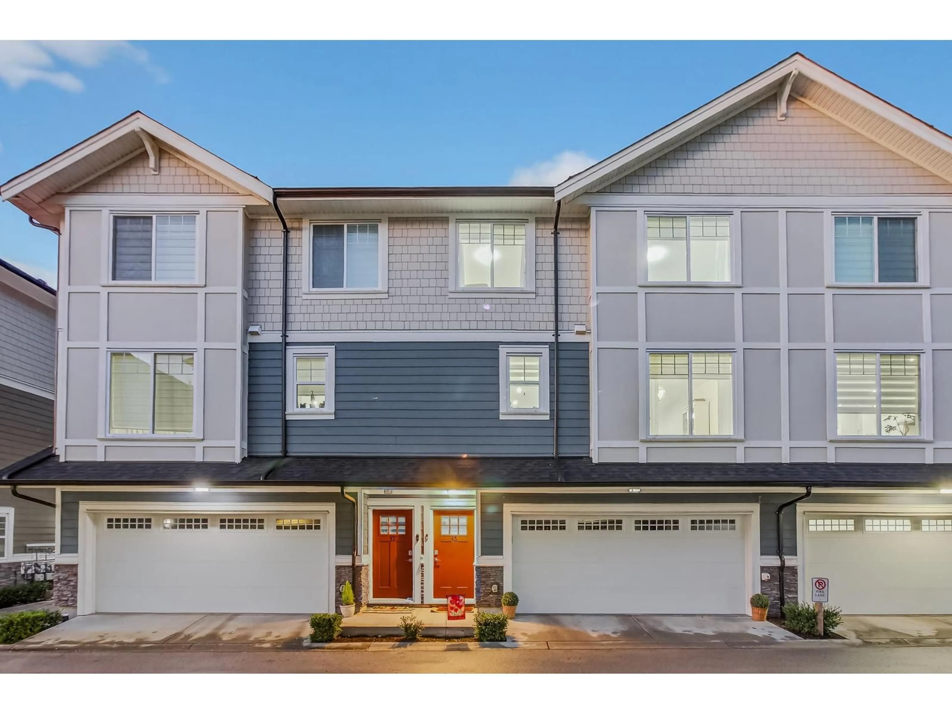 Home with vinyl exterior material, street for 13 - 19501 74 AVENUE, Surrey British Columbia V4N6V7