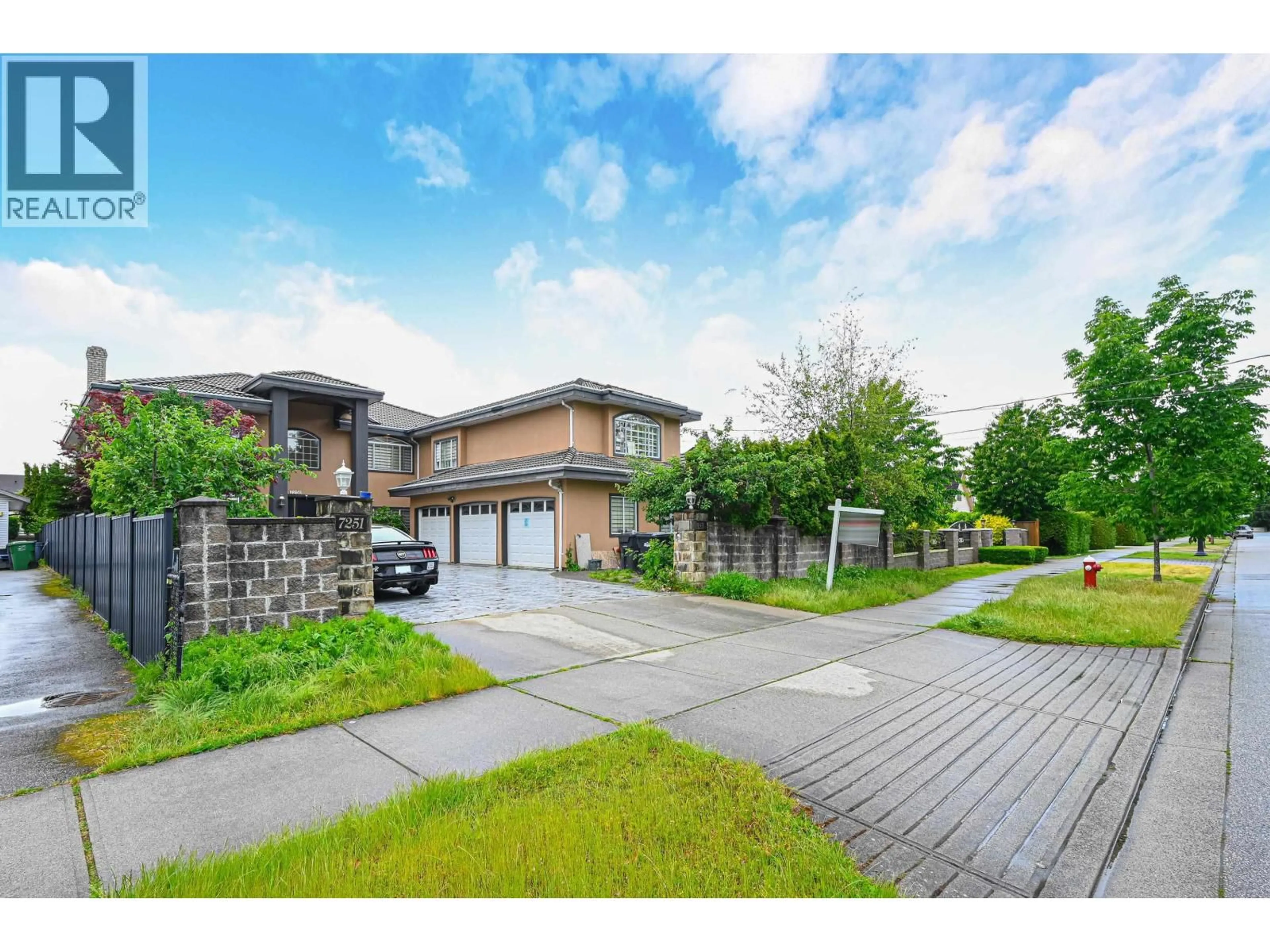 A pic from outside/outdoor area/front of a property/back of a property/a pic from drone, street for 7251 ASH STREET, Richmond British Columbia V6Y2R9