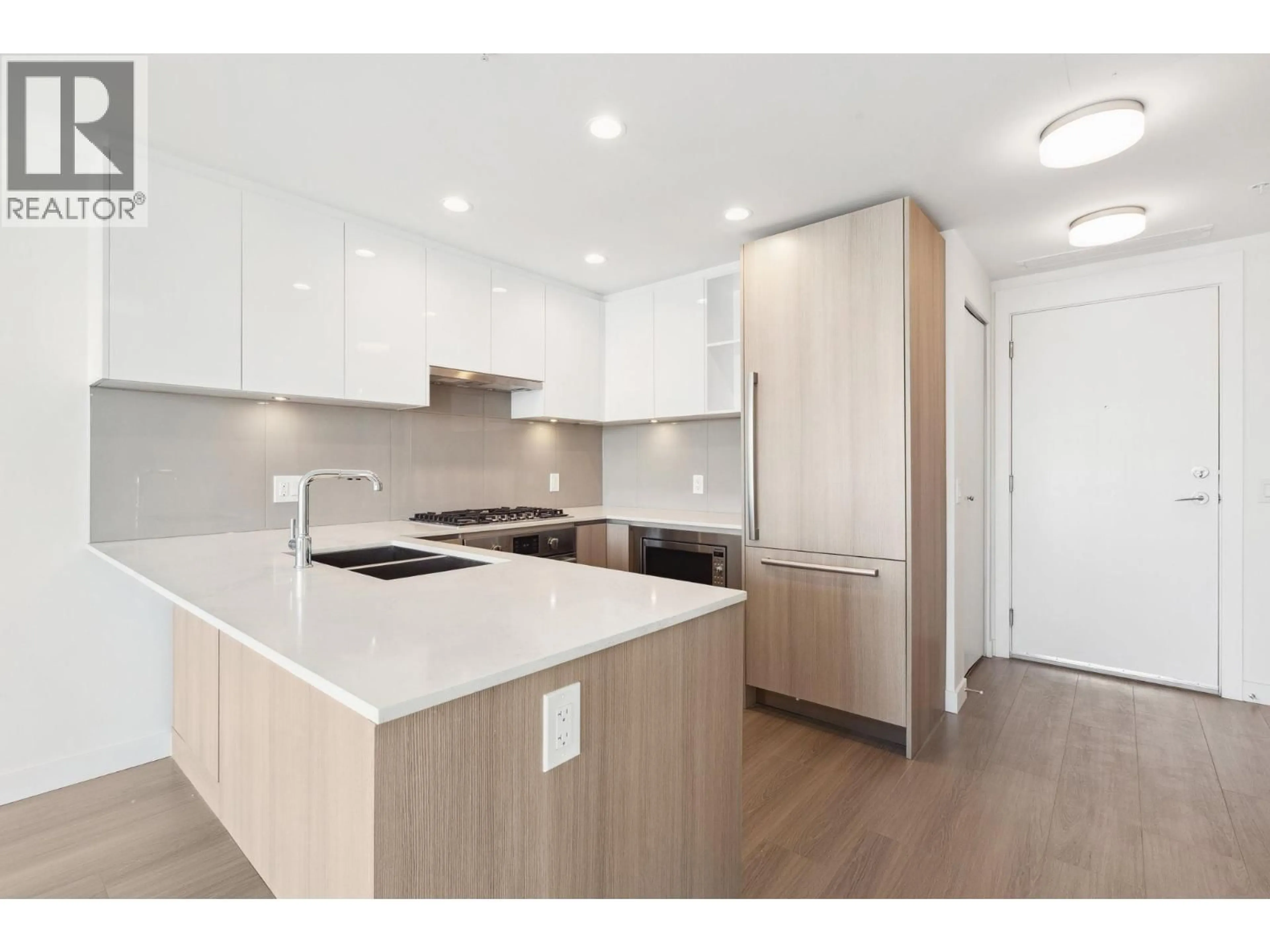 Open concept kitchen, wood/laminate floor for 1805 - 618 CARNARVON STREET, New Westminster British Columbia V3M0N9