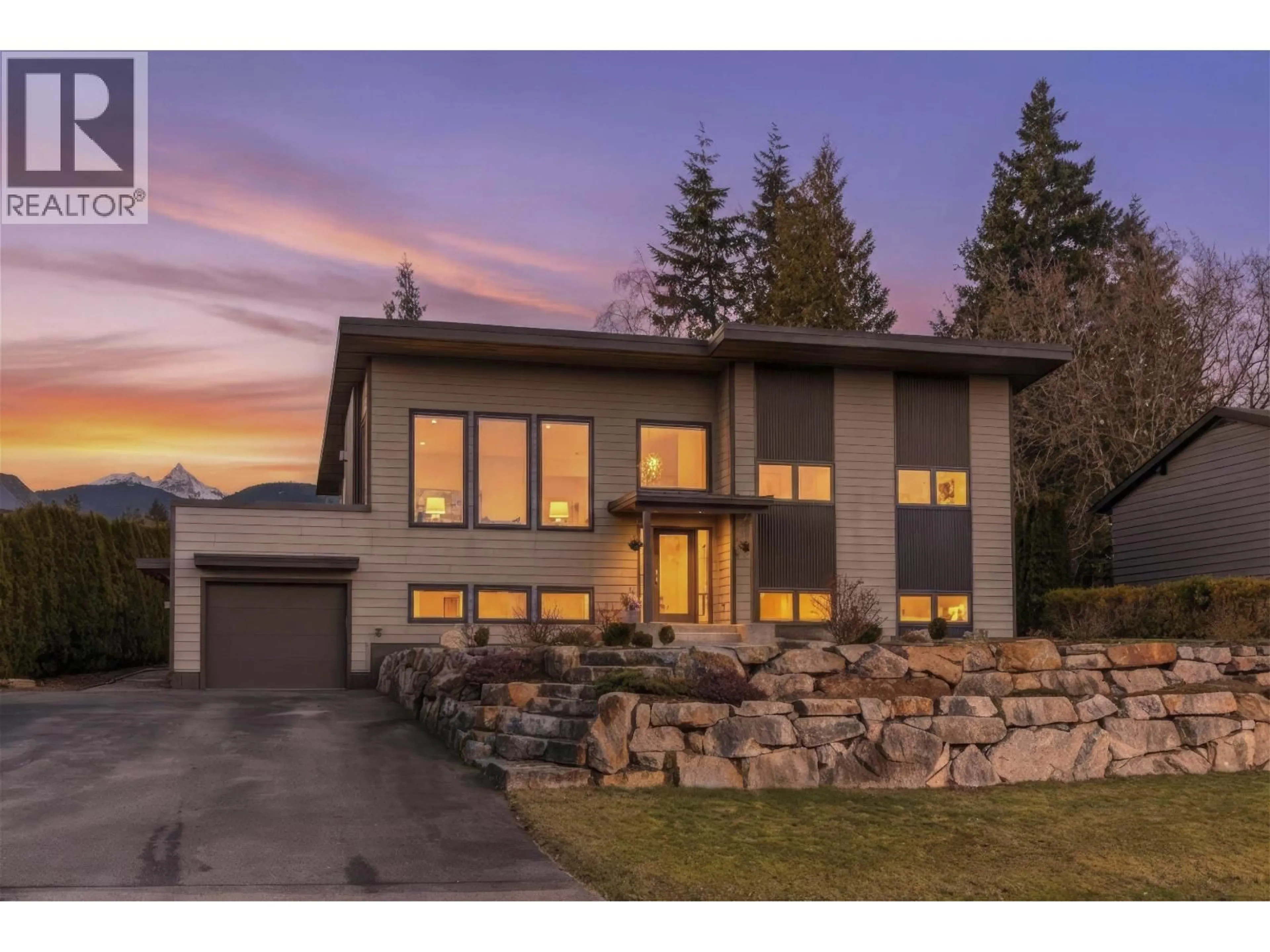 Home with brick exterior material, street for 40298 AYR DRIVE, Squamish British Columbia V8B0B6