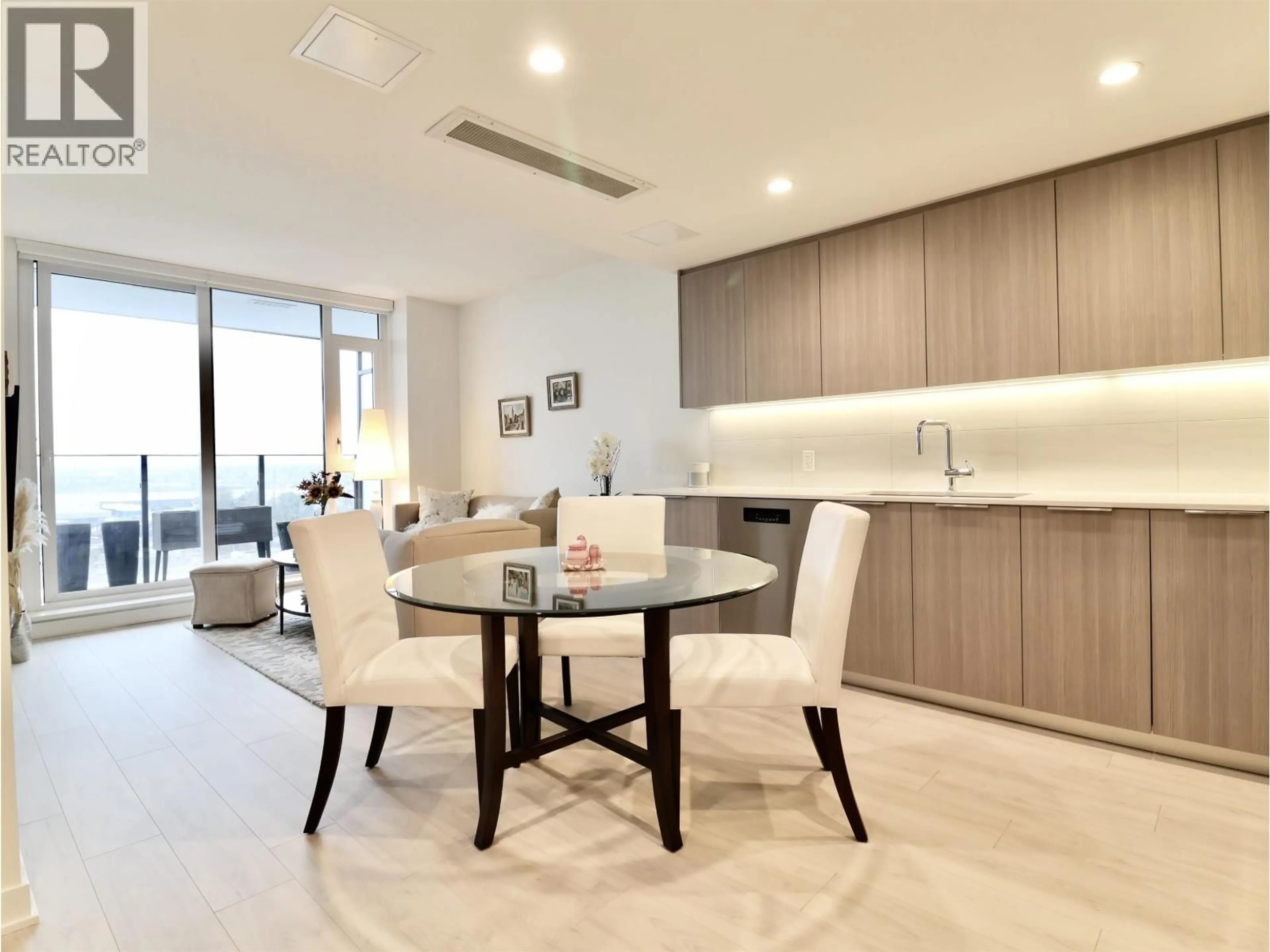 Unknown for 1604 - 1401 HUNTER STREET, North Vancouver British Columbia V7J0E2