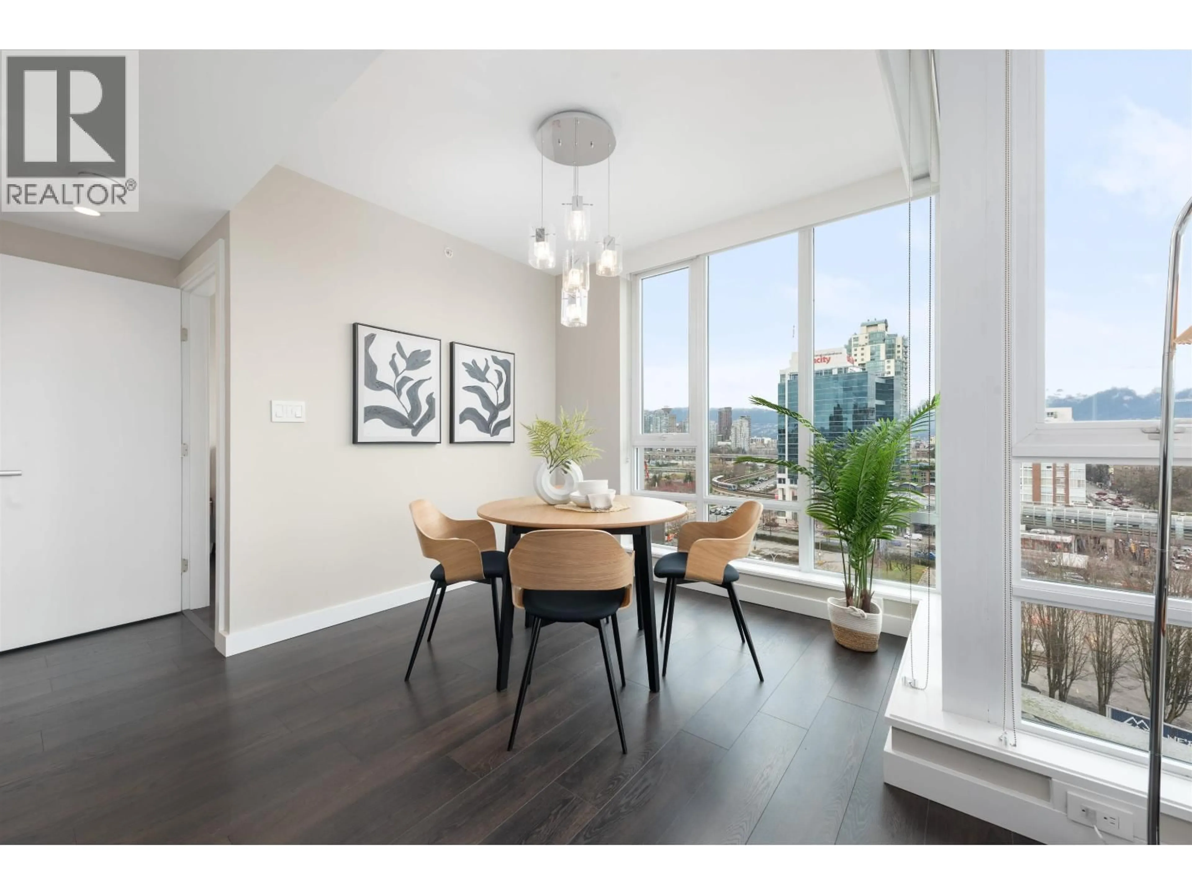 Dining room, wood/laminate floor for 1516 - 1618 QUEBEC STREET, Vancouver British Columbia V6A0C5