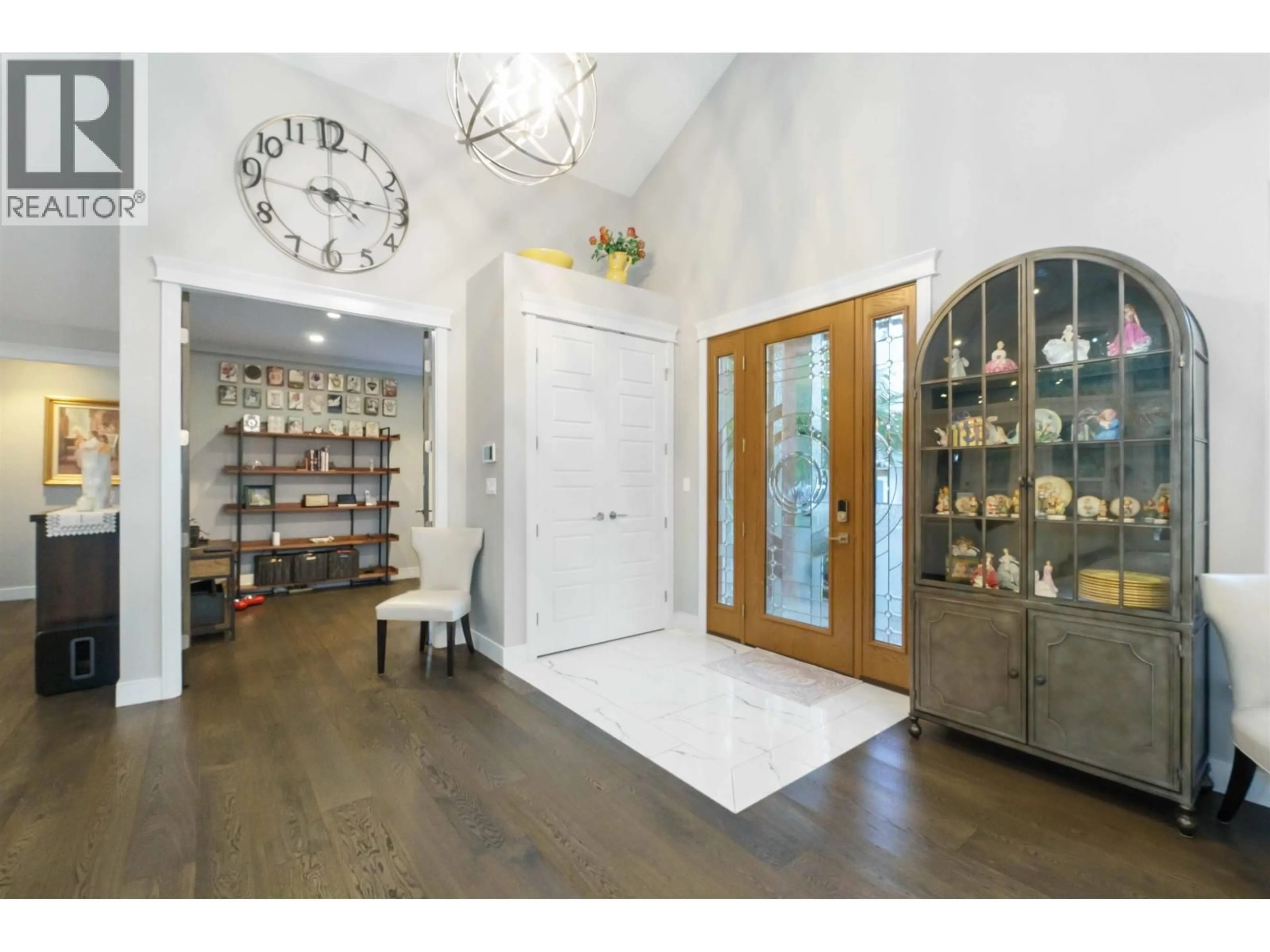 Indoor entryway for 28650 104 AVENUE, Maple Ridge British Columbia V2W1L5