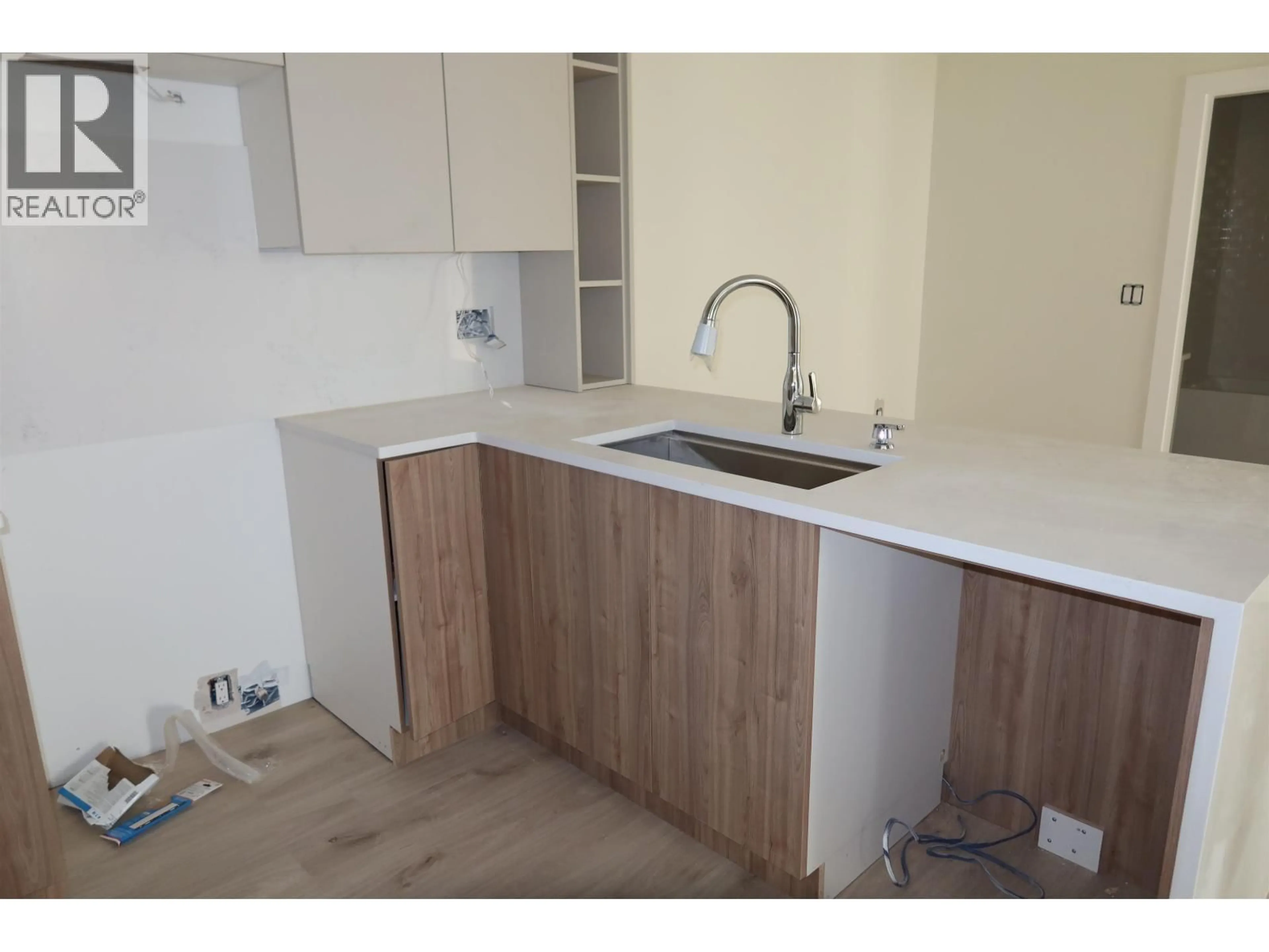 Standard kitchen, unknown for 972 PARK DRIVE, Vancouver British Columbia V6P2J4