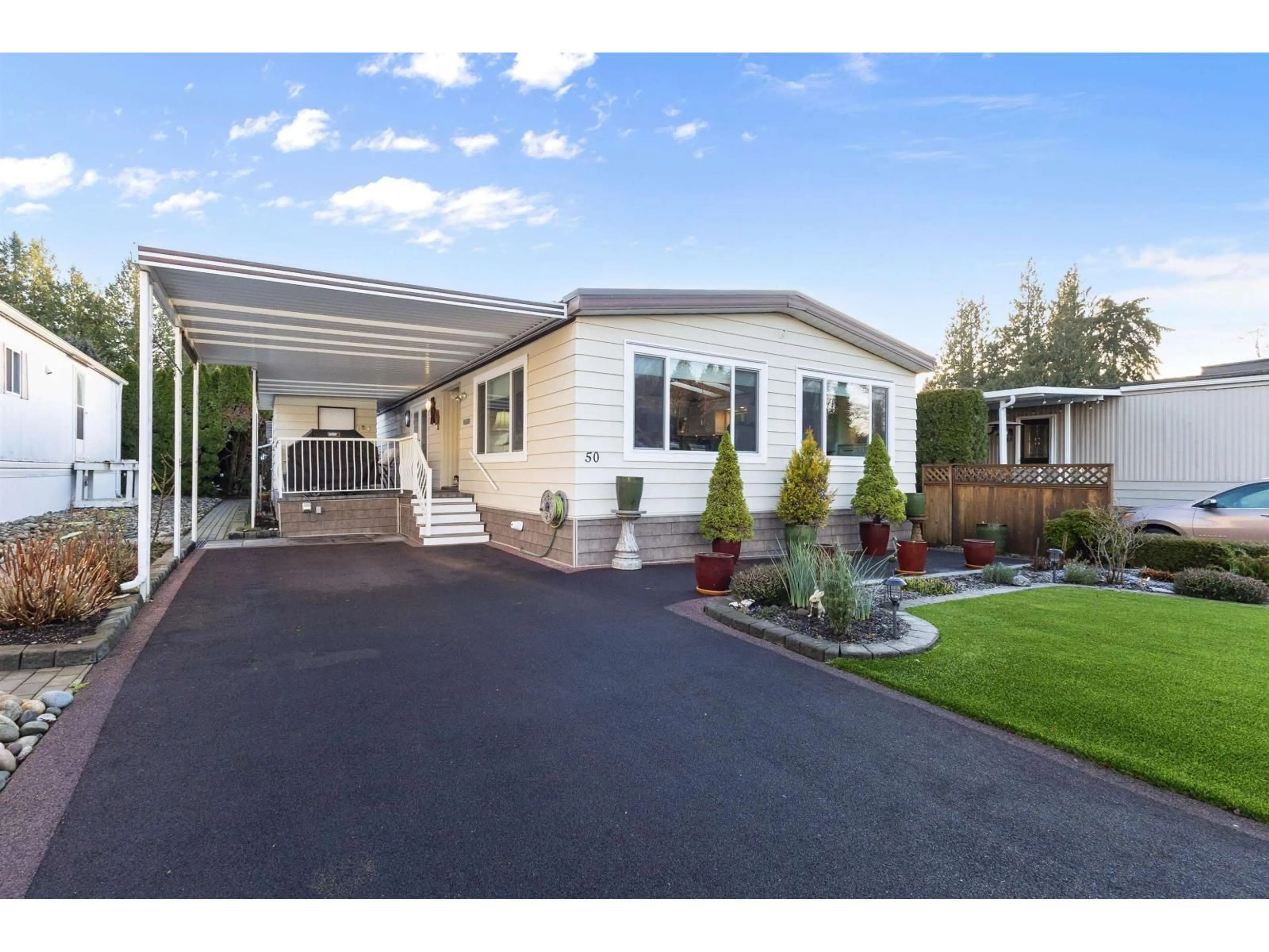 Home with vinyl exterior material, street for 50 - 2315 198 STREET, Langley British Columbia V2Z1Z1