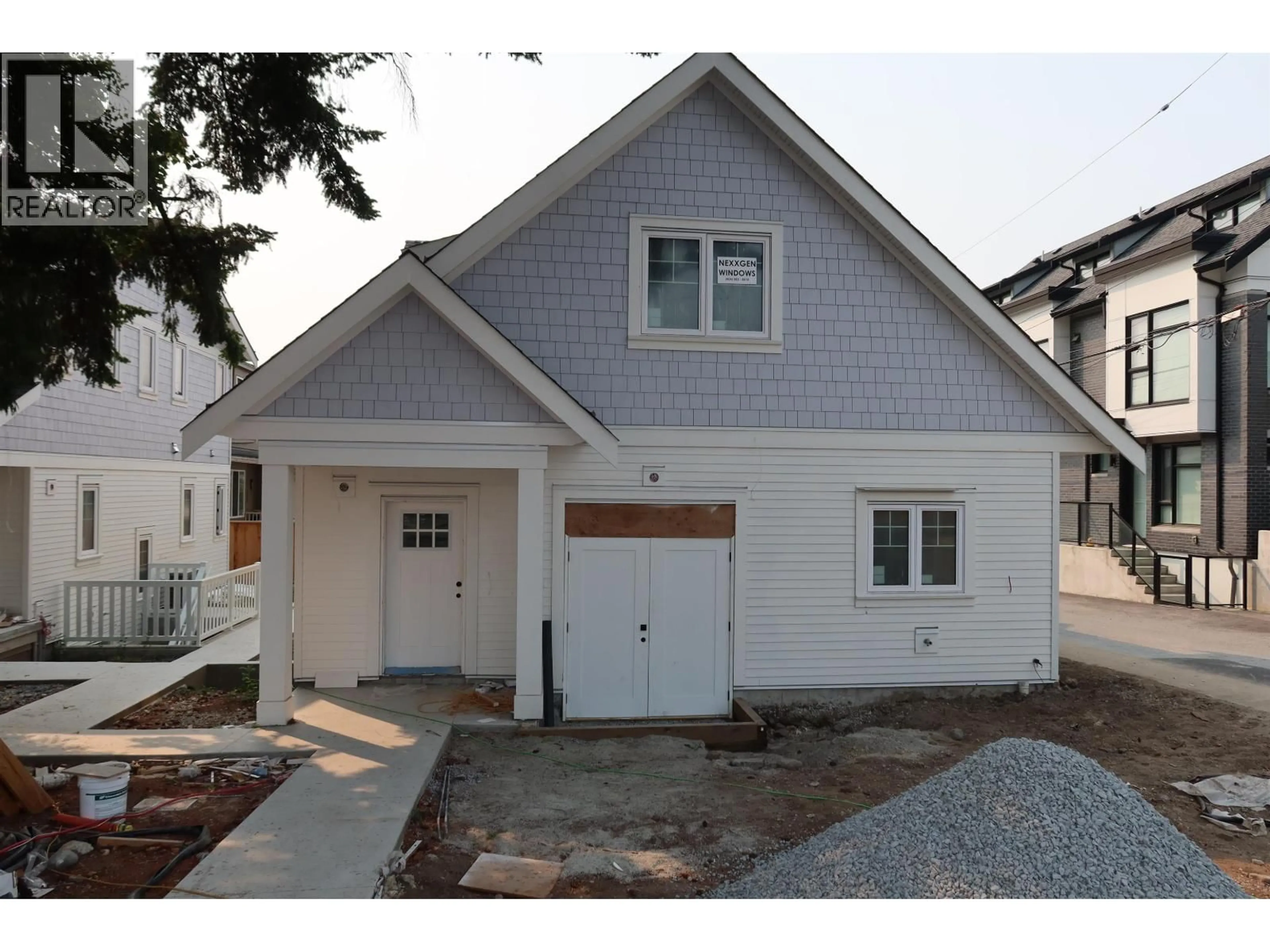 Home with vinyl exterior material, street for 970 PARK DRIVE, Vancouver British Columbia V6P2J4