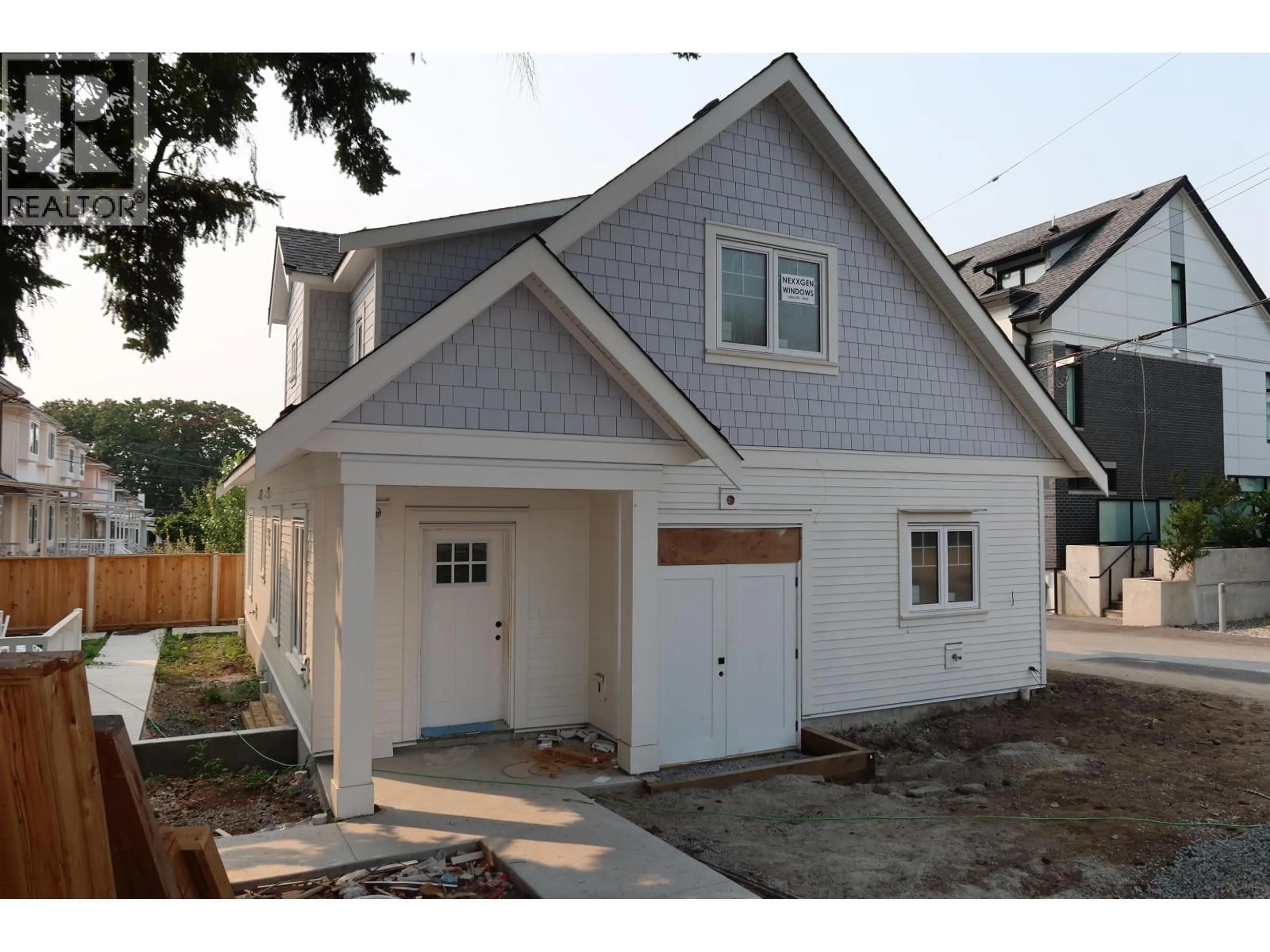 Home with vinyl exterior material, street for 970 PARK DRIVE, Vancouver British Columbia V6P2J4