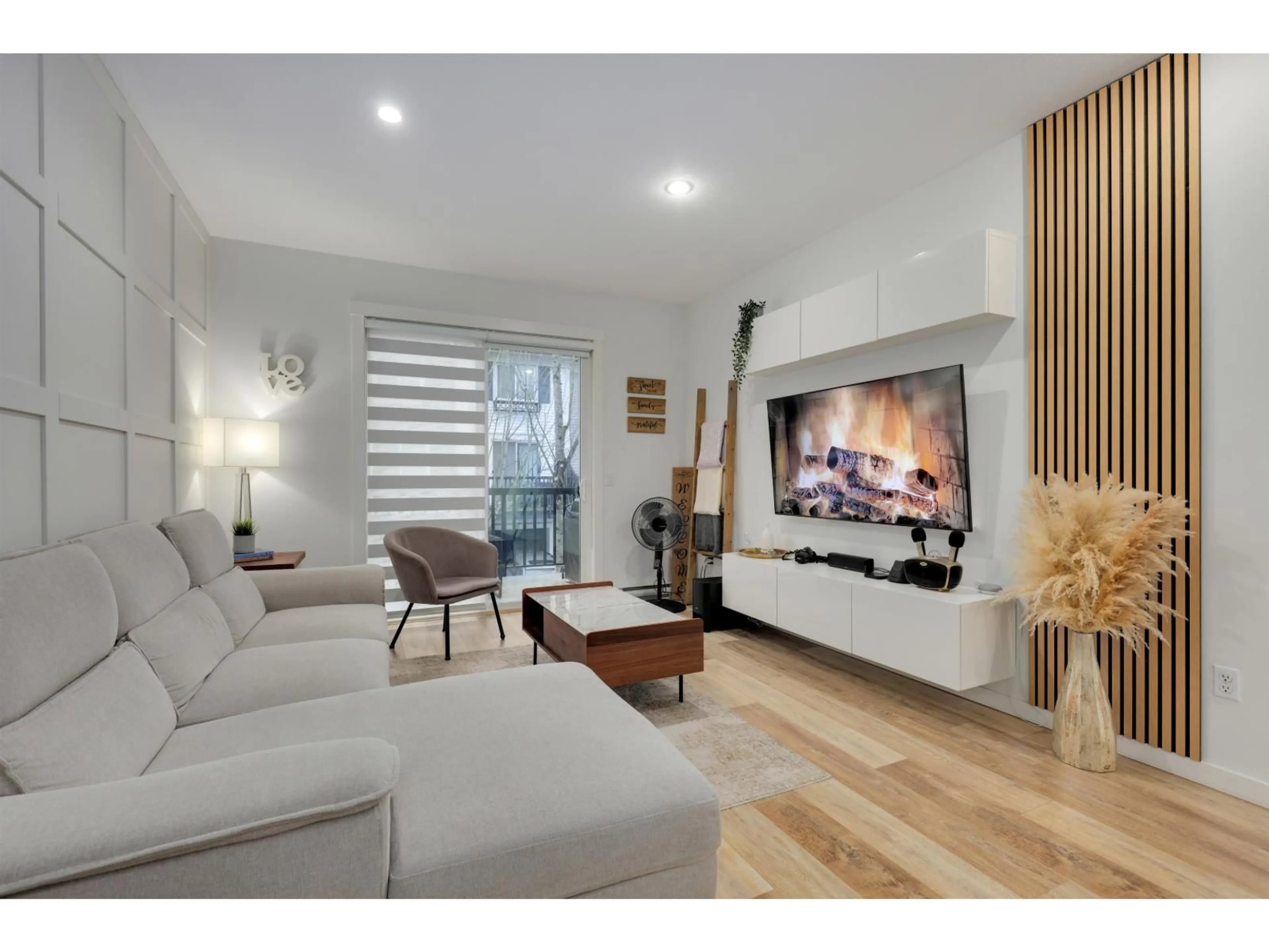 Living room with furniture, unknown for 53 - 8767 162 STREET, Surrey British Columbia V4N6K7