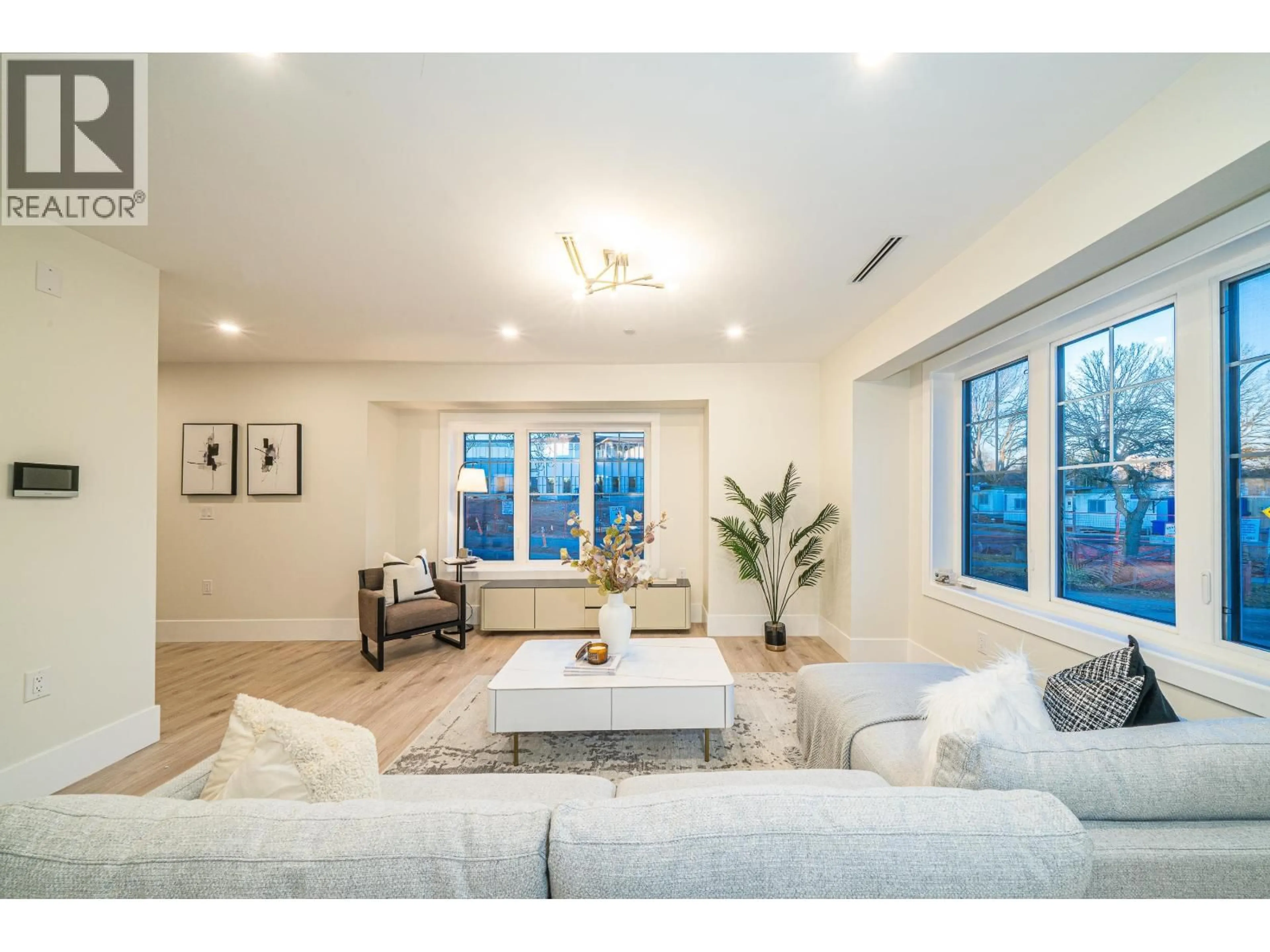 Living room with furniture, unknown for 7815 SHAUGHNESSY STREET, Vancouver British Columbia V6P3X7