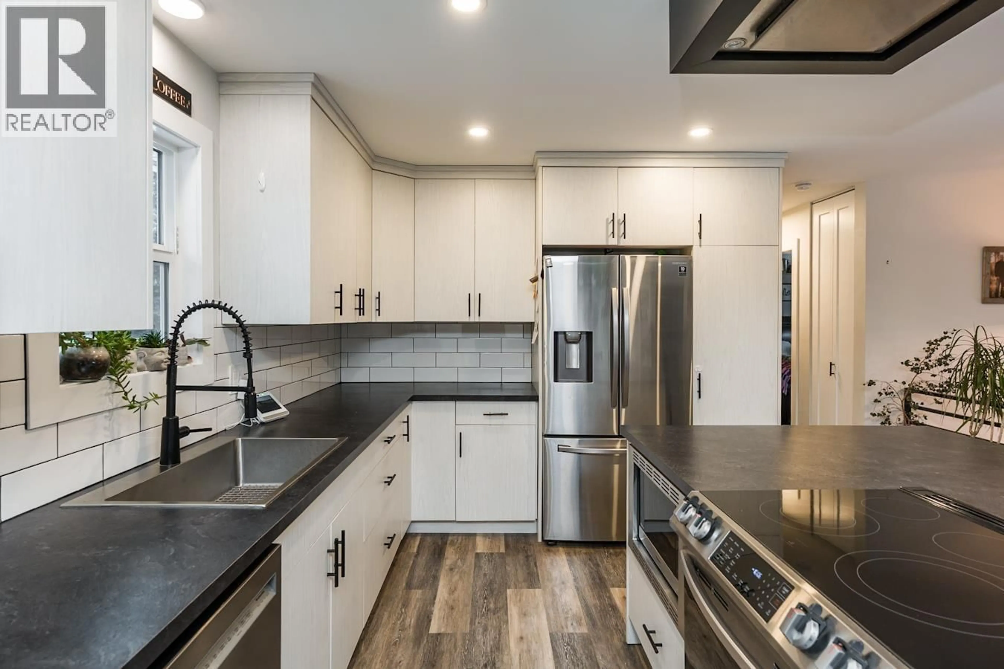 Open concept kitchen, unknown for 7715 LEMOYNE DRIVE, Prince George British Columbia V2N3A6