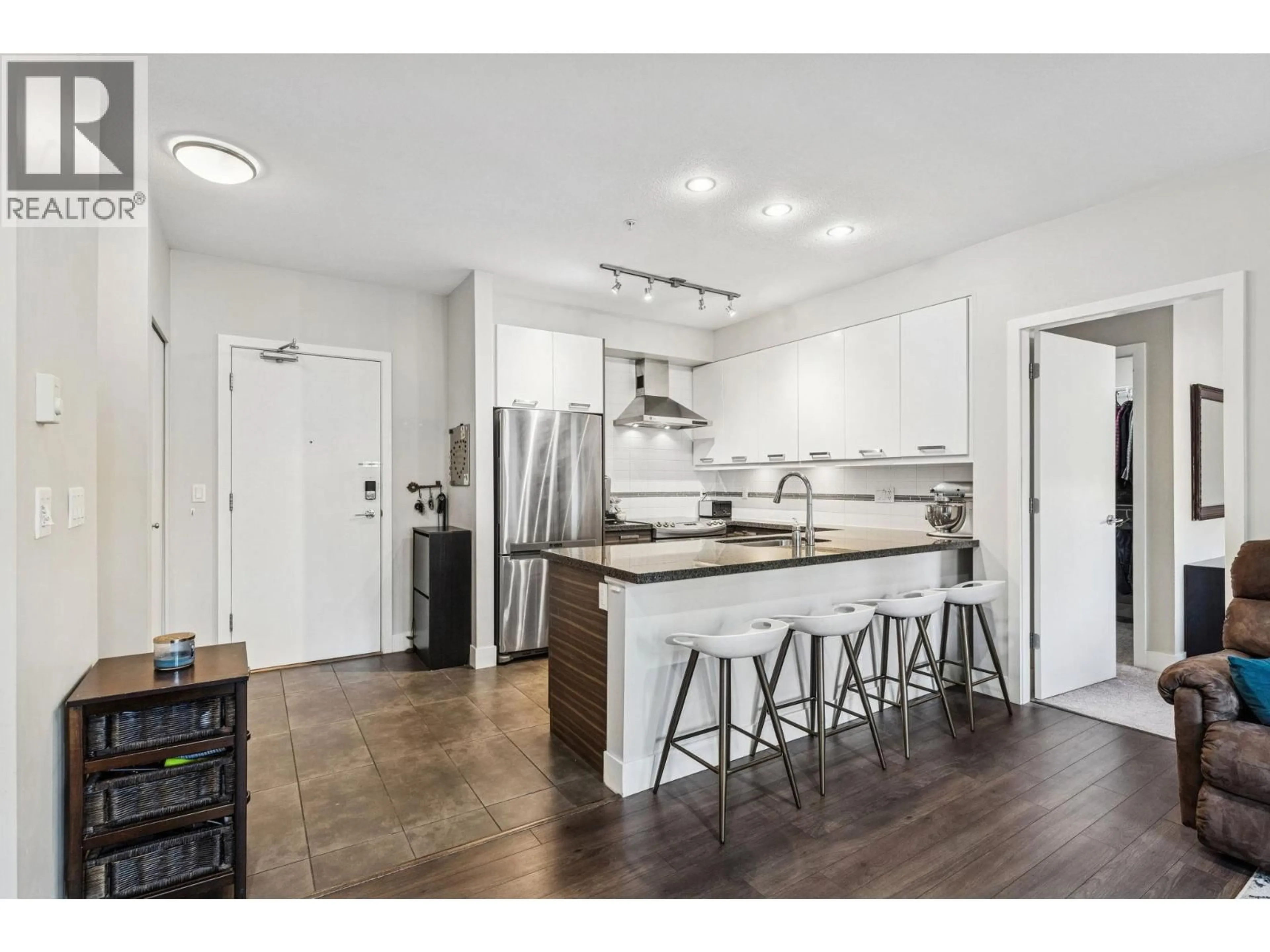 Open concept kitchen, unknown for 302 - 1273 MARINE DRIVE, North Vancouver British Columbia V7P1T3