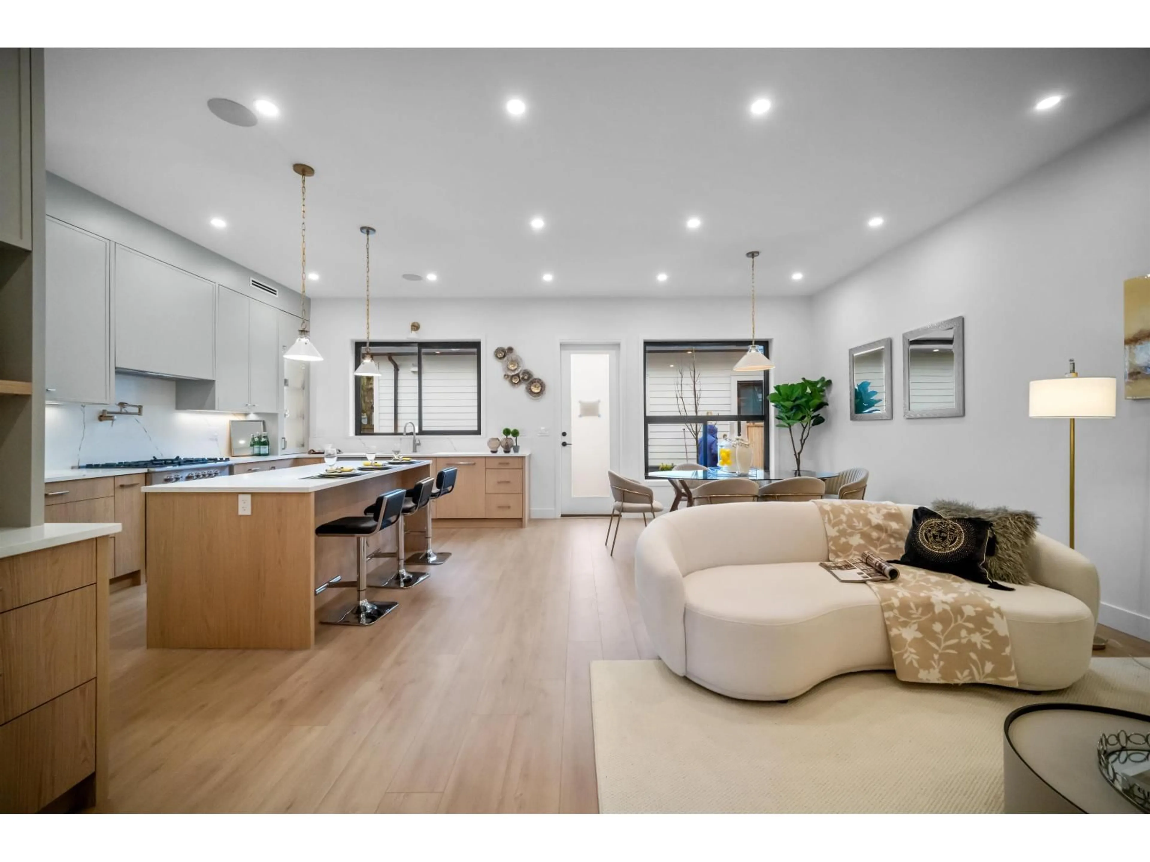 Open concept kitchen, unknown for 9214 114 STREET, Delta British Columbia V4C3K8