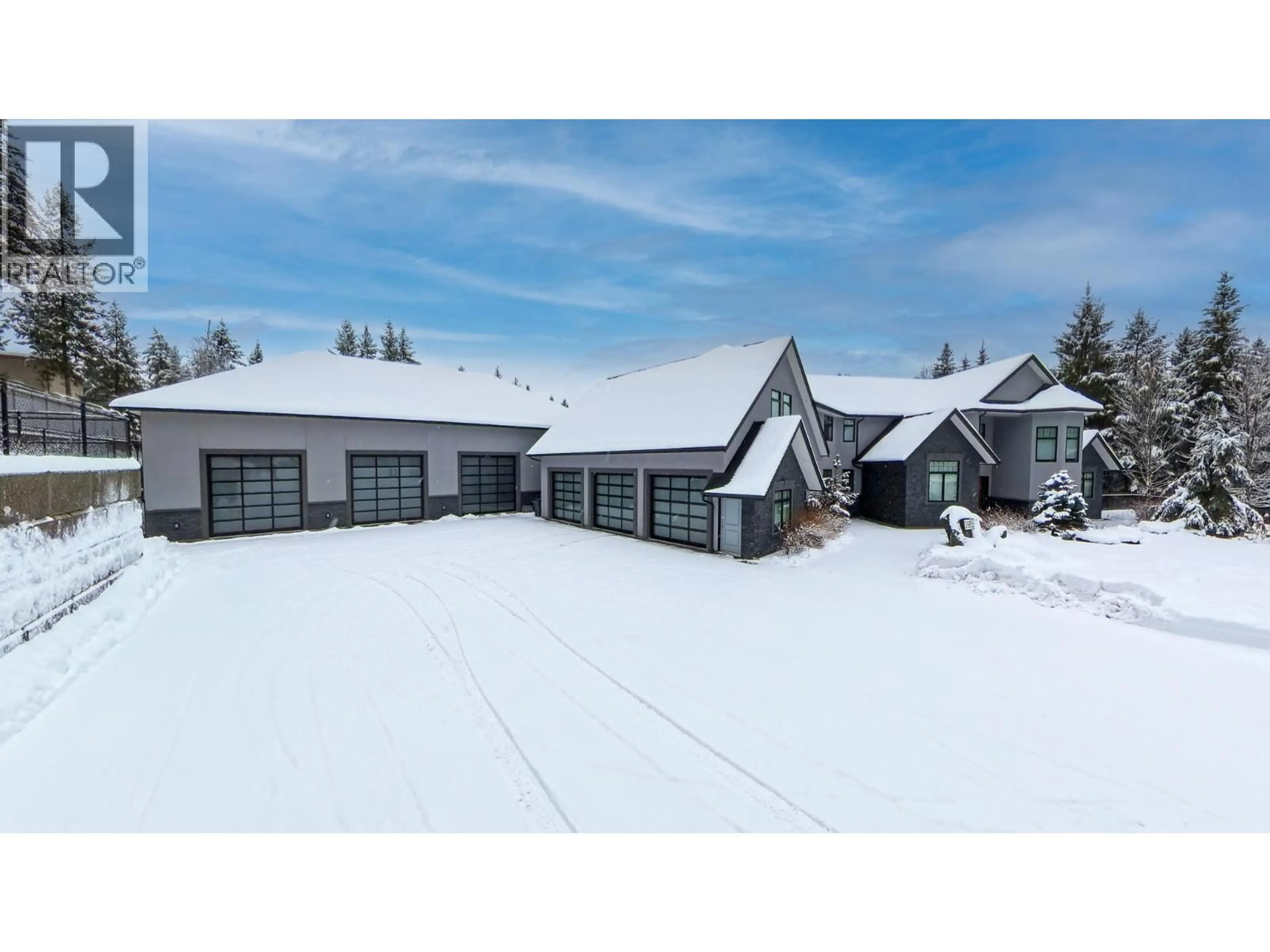 A pic from outside/outdoor area/front of a property/back of a property/a pic from drone, unknown for 3985 EVA PLACE, Prince George British Columbia V2K4Z4