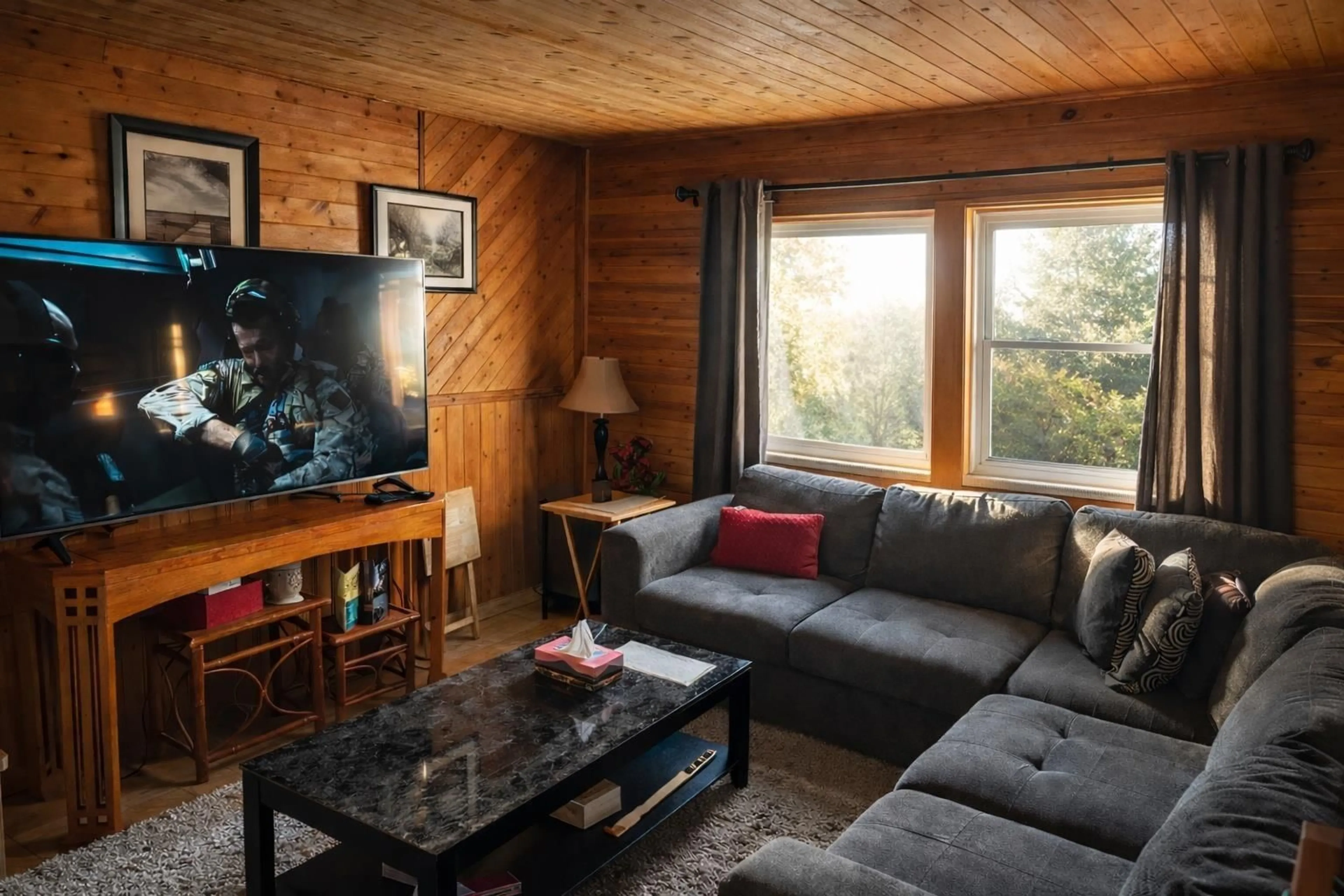 Living room with furniture, wood/laminate floor for 111 - 10221 WILSON STREET, Mission British Columbia V4S1E2