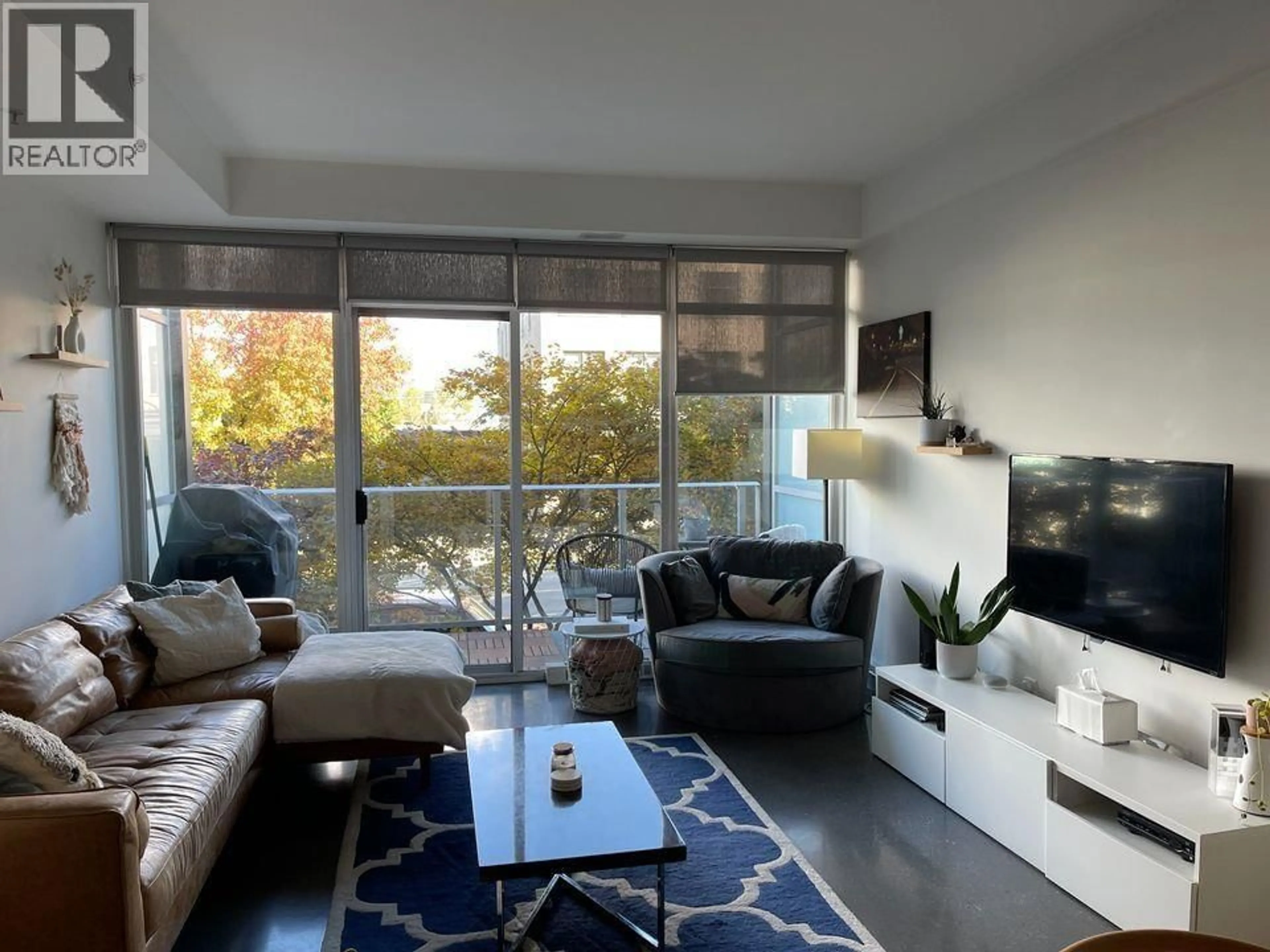 Living room with furniture, unknown for 305 - 221 UNION STREET, Vancouver British Columbia V6A0B4