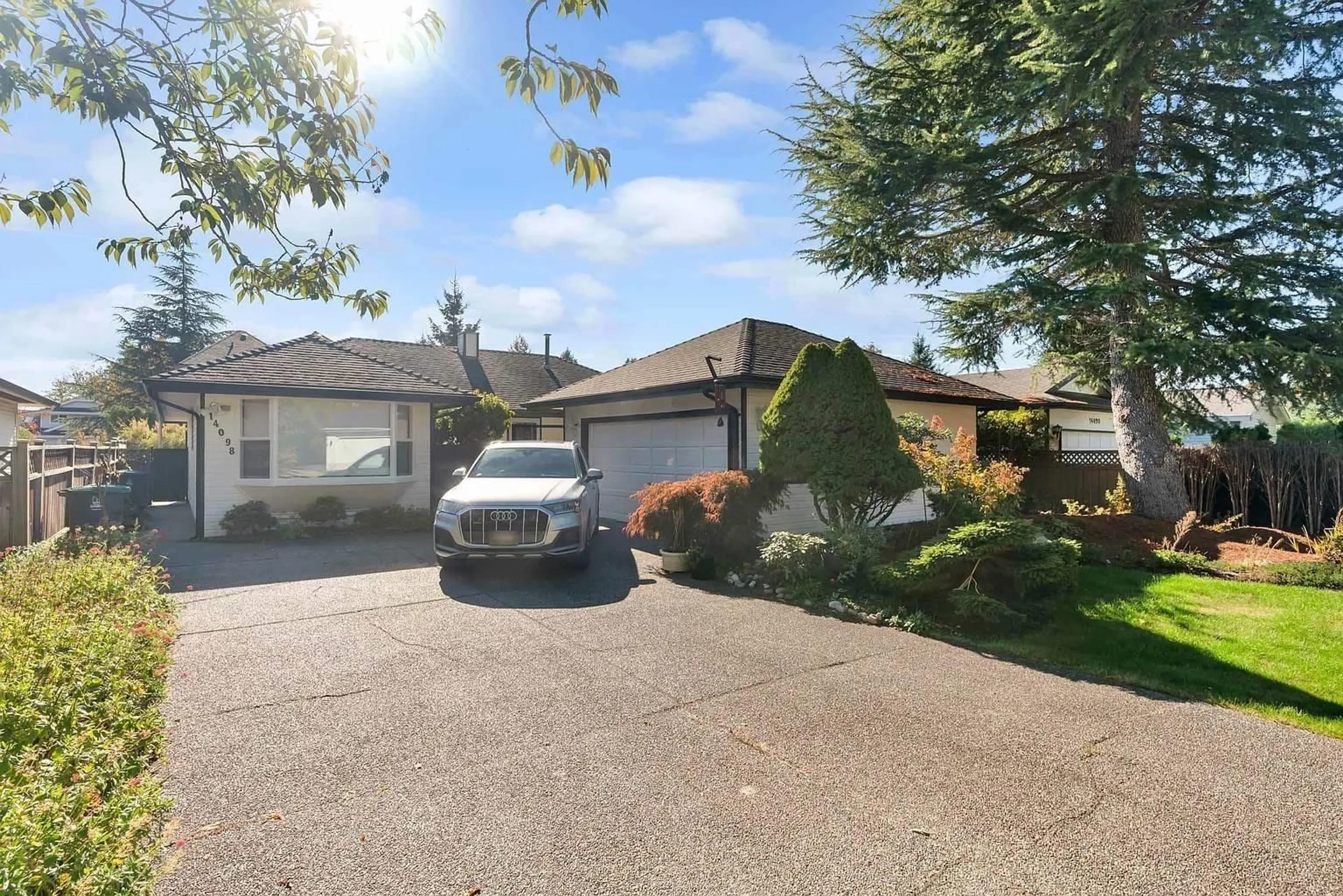A pic from outside/outdoor area/front of a property/back of a property/a pic from drone, street for 14098 20 AVENUE, Surrey British Columbia V4A8P8