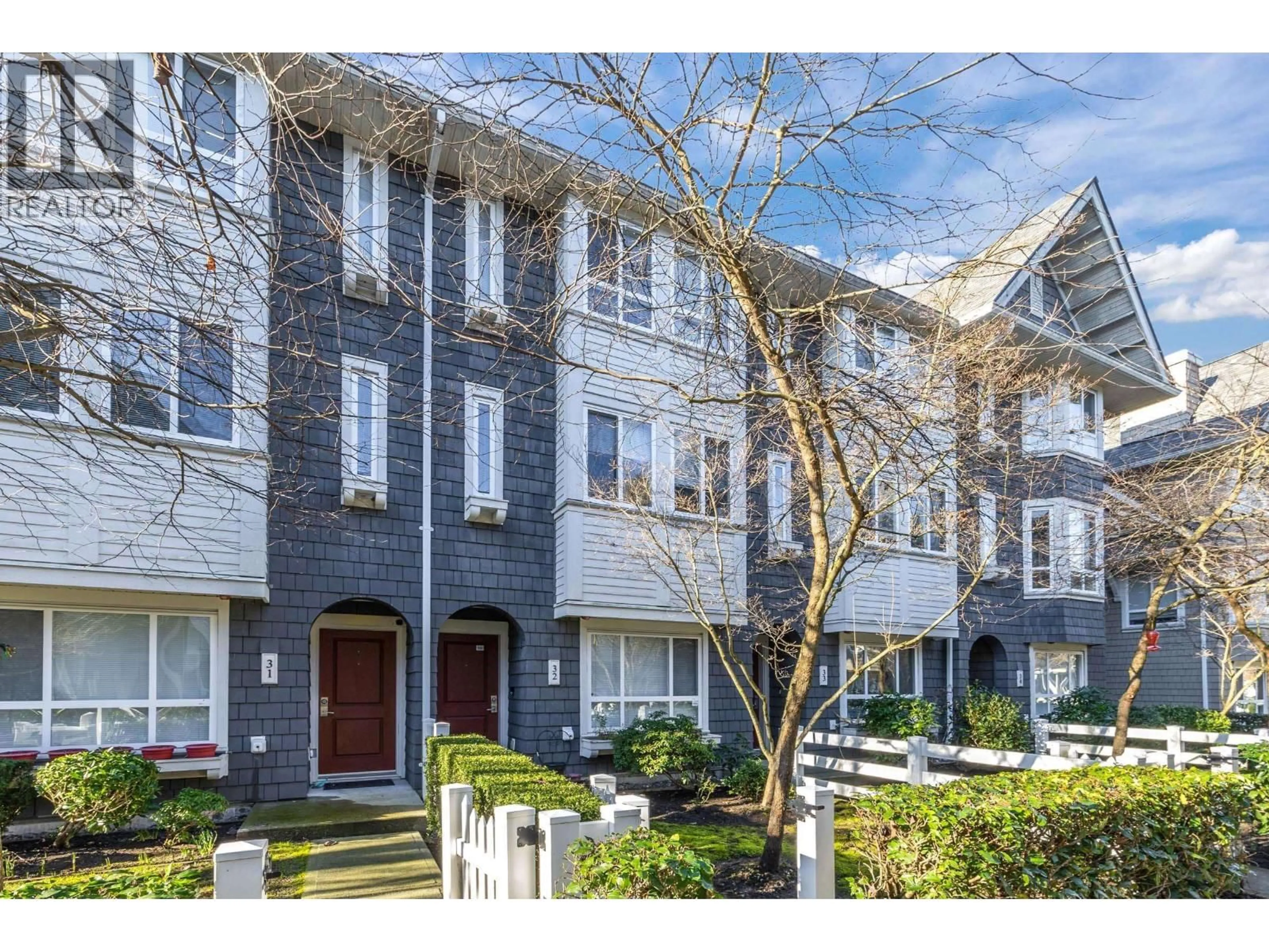 Unknown for 32 - 2418 AVON PLACE, Port Coquitlam British Columbia V3B0C7