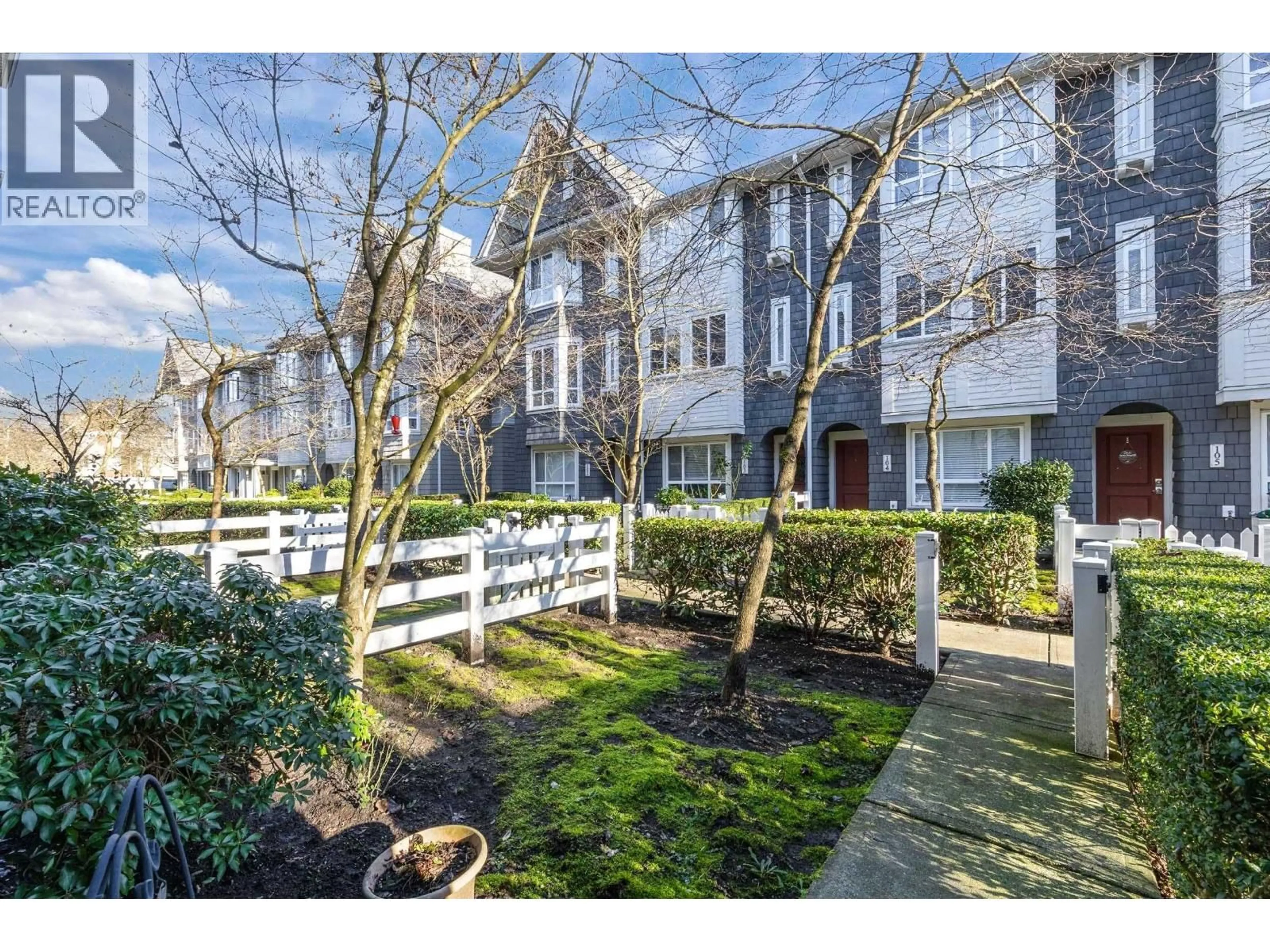 A pic from outside/outdoor area/front of a property/back of a property/a pic from drone, street for 32 - 2418 AVON PLACE, Port Coquitlam British Columbia V3B0C7