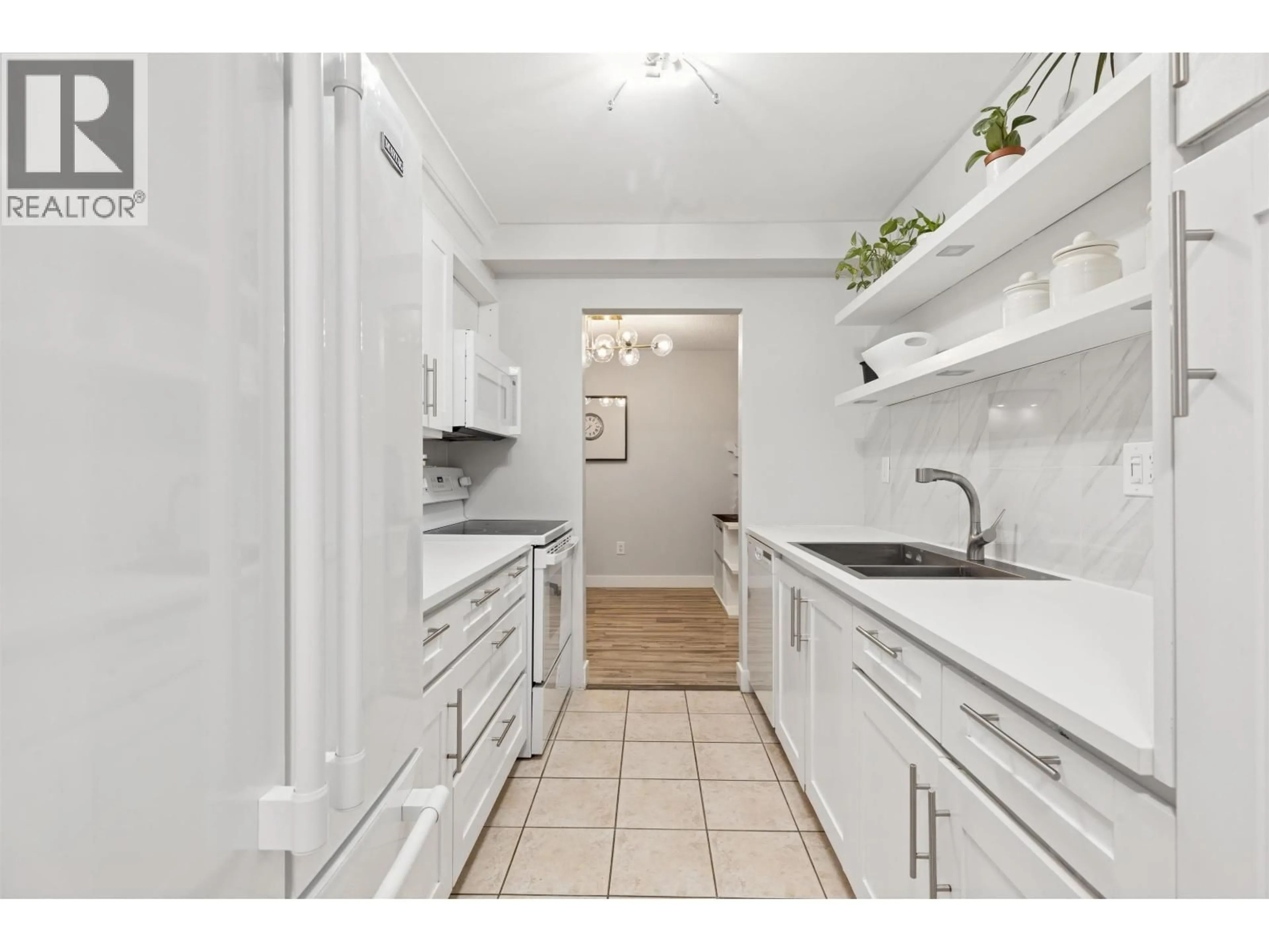 Standard kitchen, ceramic/tile floor for 102 - 4111 FRANCIS ROAD, Richmond British Columbia V7C1J8