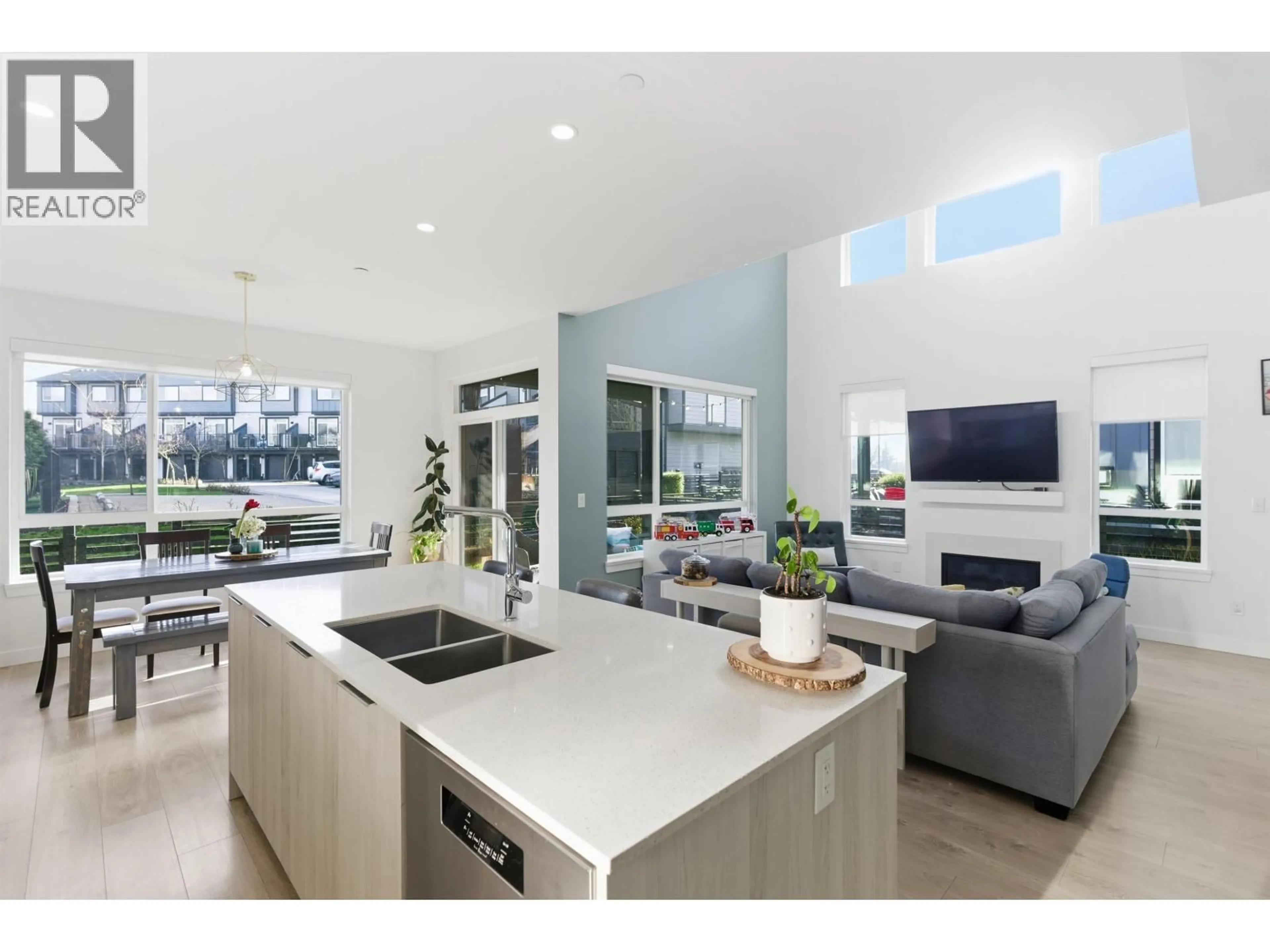 Open concept kitchen, unknown for 2478A WREN DRIVE, Delta British Columbia V4M0E6