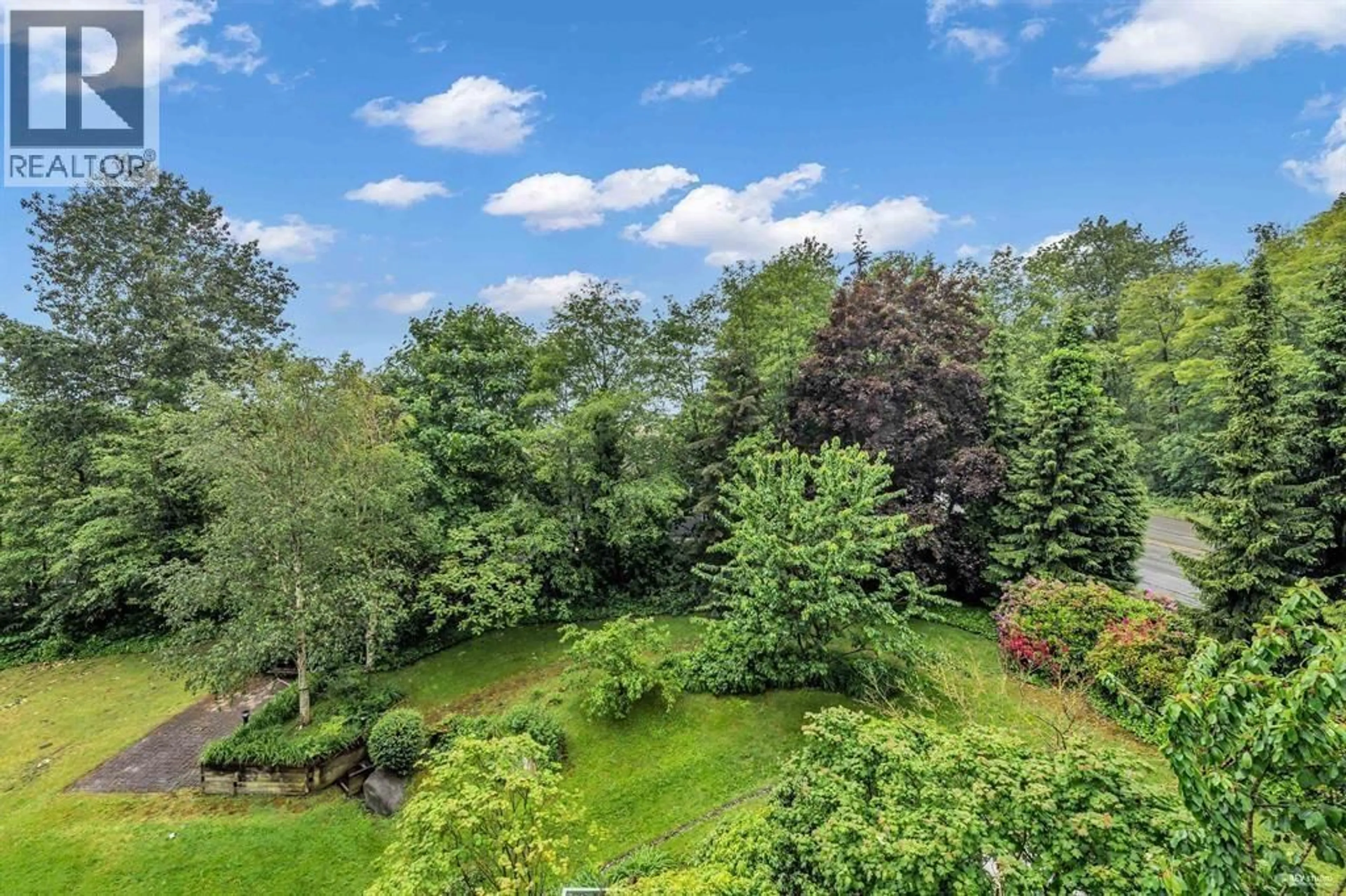 A pic from outside/outdoor area/front of a property/back of a property/a pic from drone, forest/trees view for 1001 - 2733 CHANDLERY PLACE, Vancouver British Columbia V5S4V3