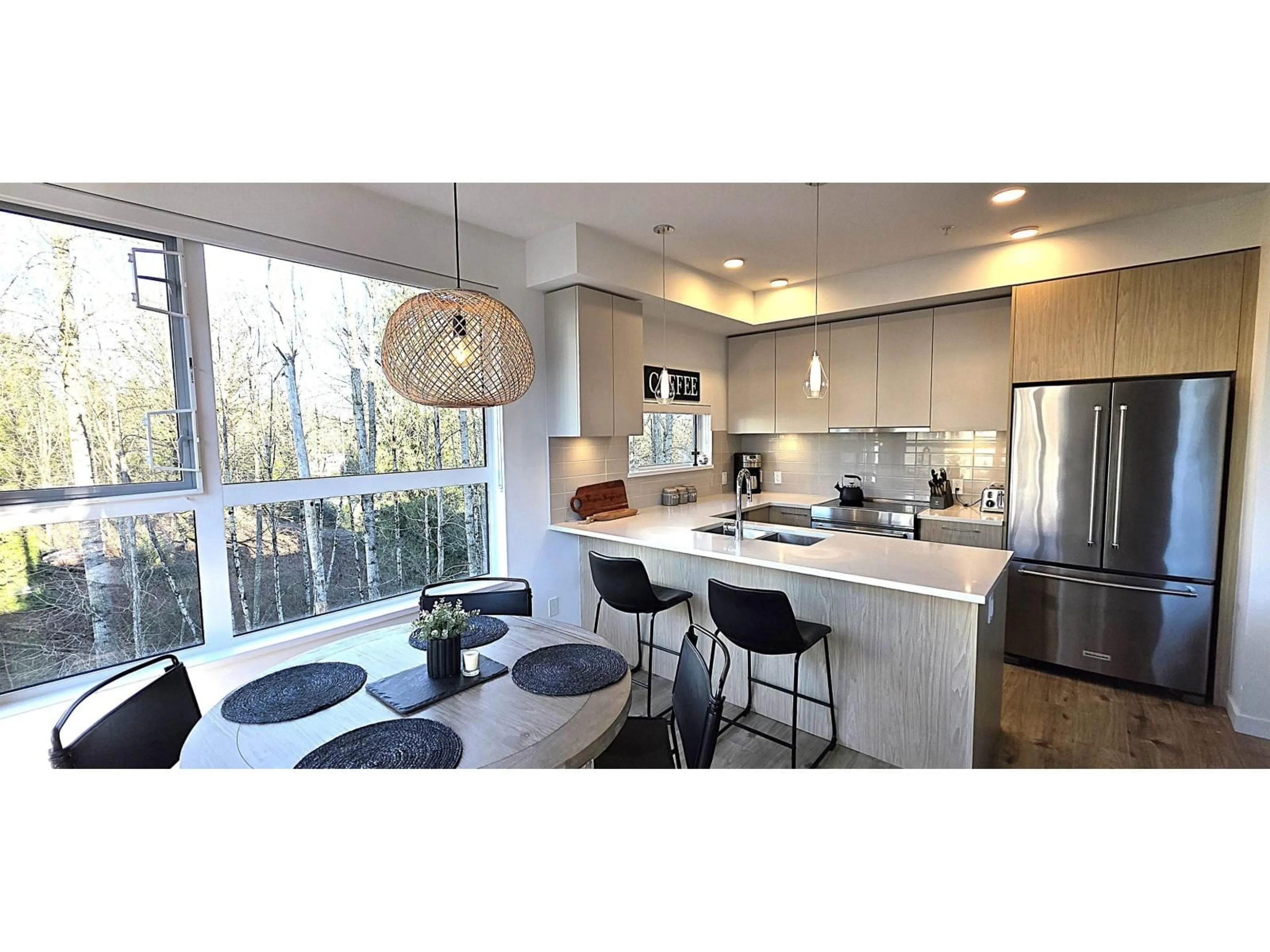 Contemporary kitchen, unknown for 412 - 3182 GLADWIN ROAD, Abbotsford British Columbia V2T0K8
