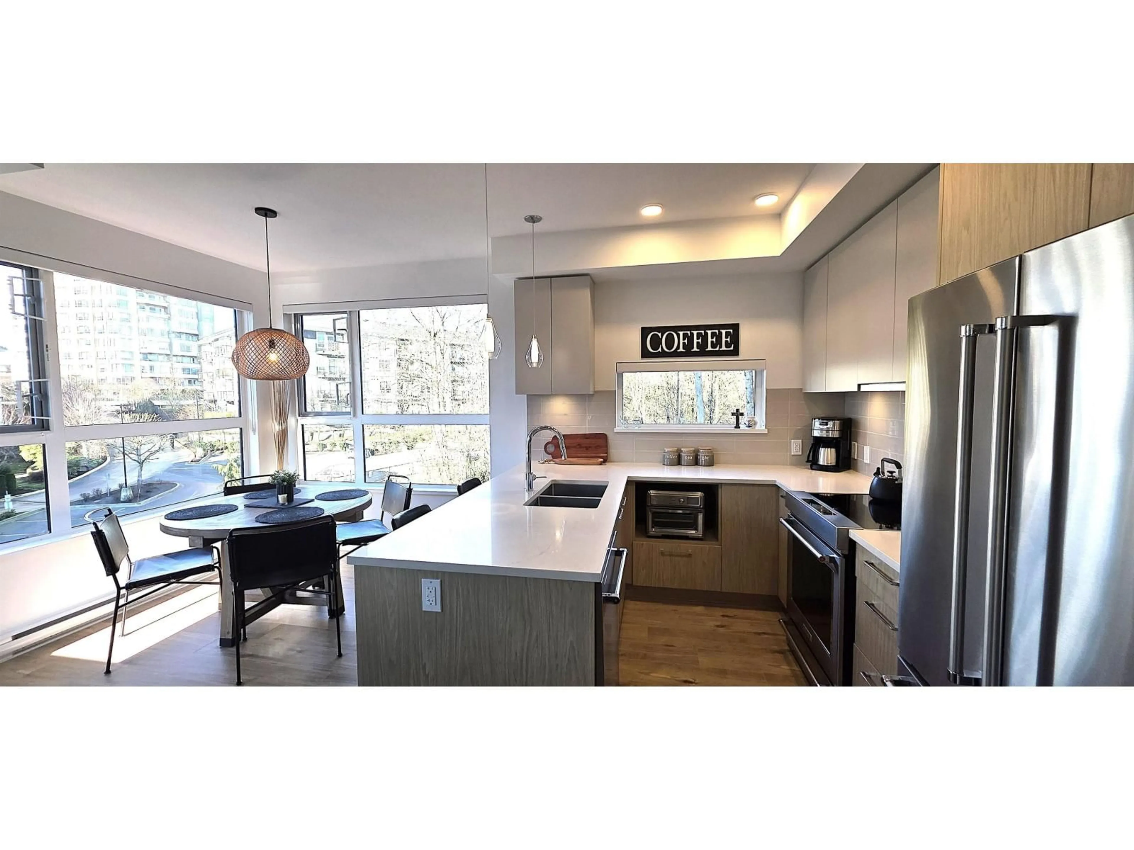 Contemporary kitchen, unknown for 412 - 3182 GLADWIN ROAD, Abbotsford British Columbia V2T0K8