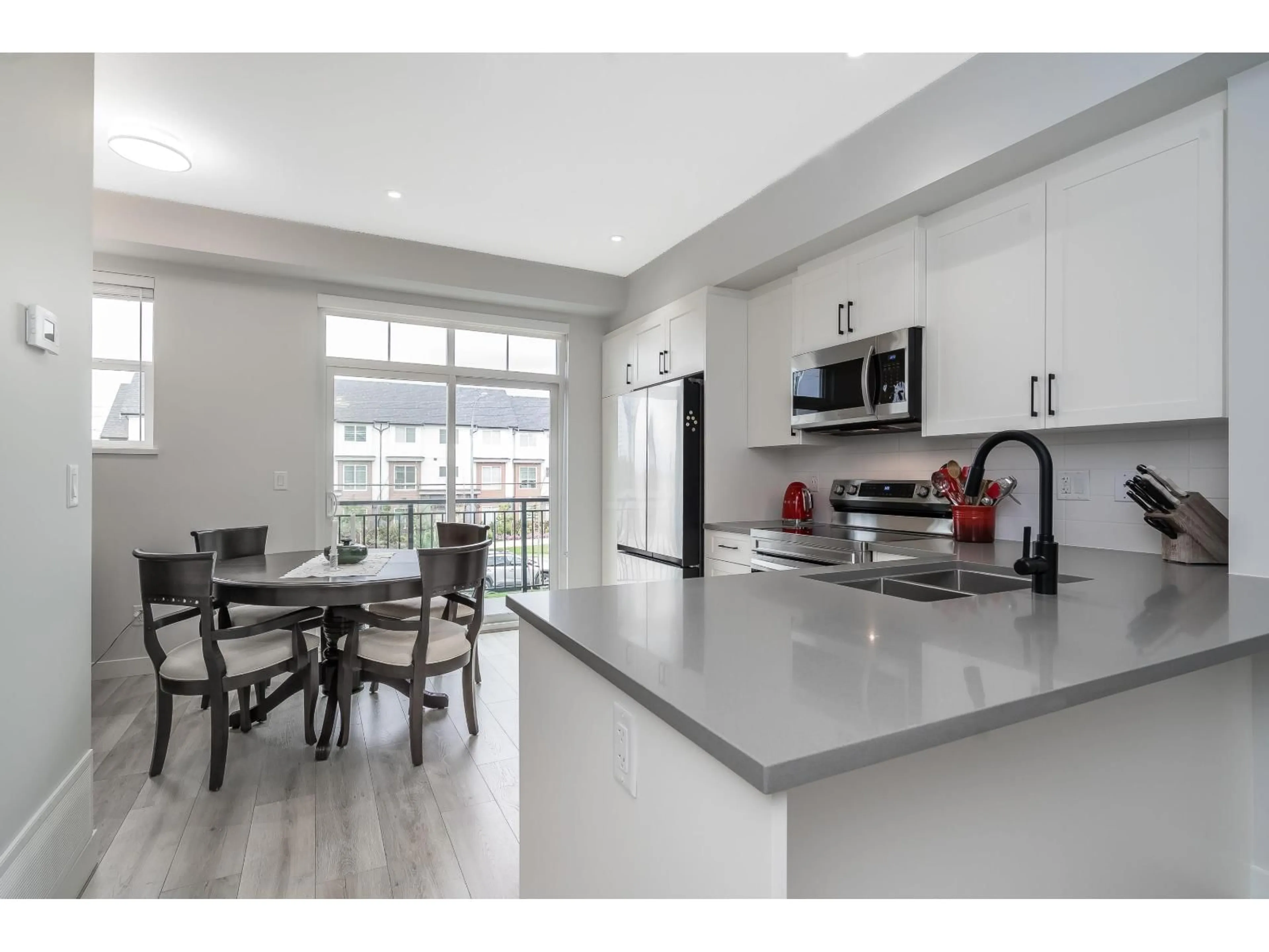 Open concept kitchen, unknown for 147 - 20180 84 AVENUE, Langley British Columbia V2Y3N5