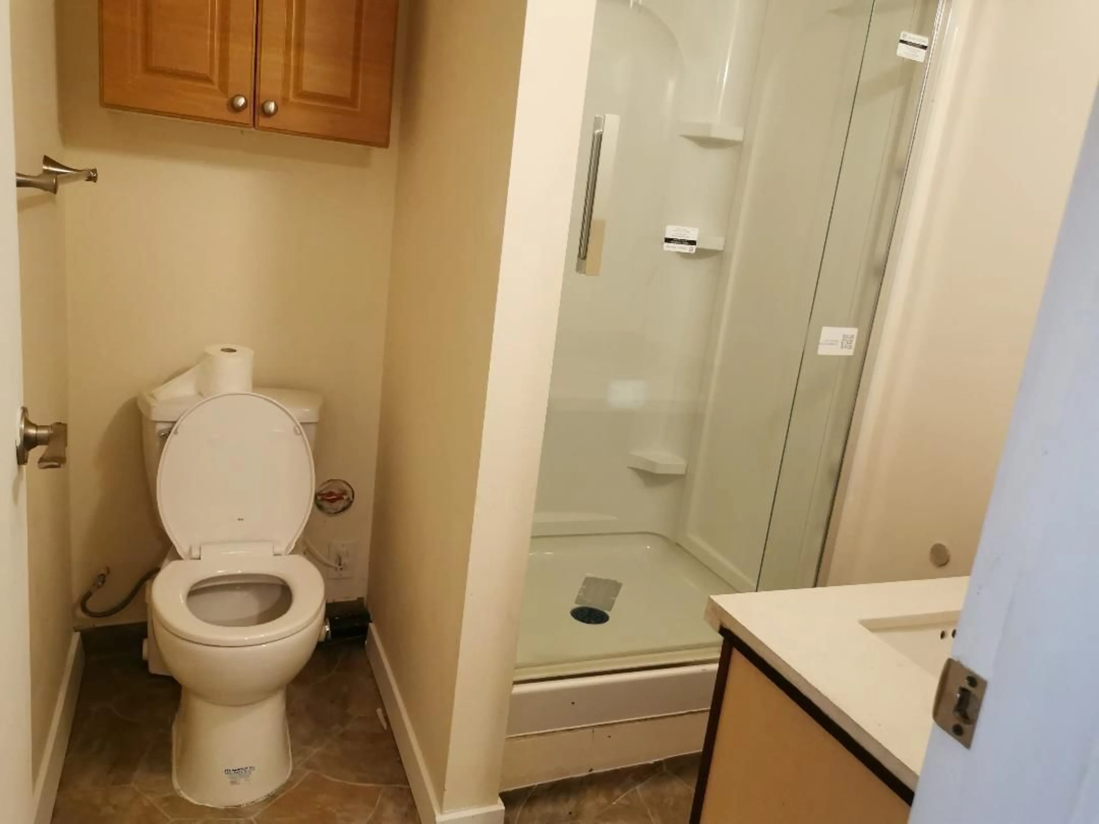 Standard bathroom, unknown for 33025 14 AVENUE, Mission British Columbia V2V2P3