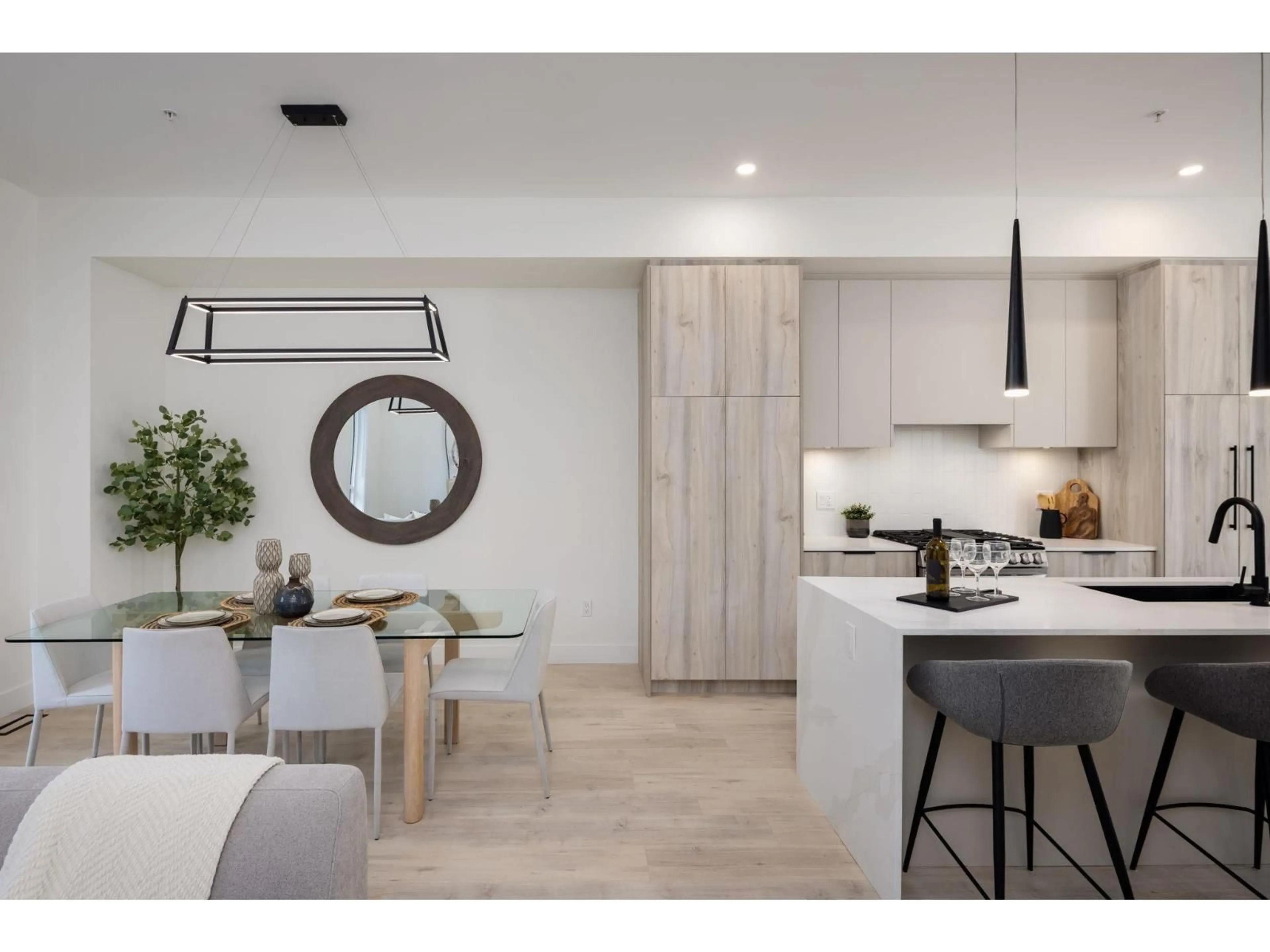 Contemporary kitchen, ceramic/tile floor for 4538 208 STREET, Langley British Columbia V3A2H9