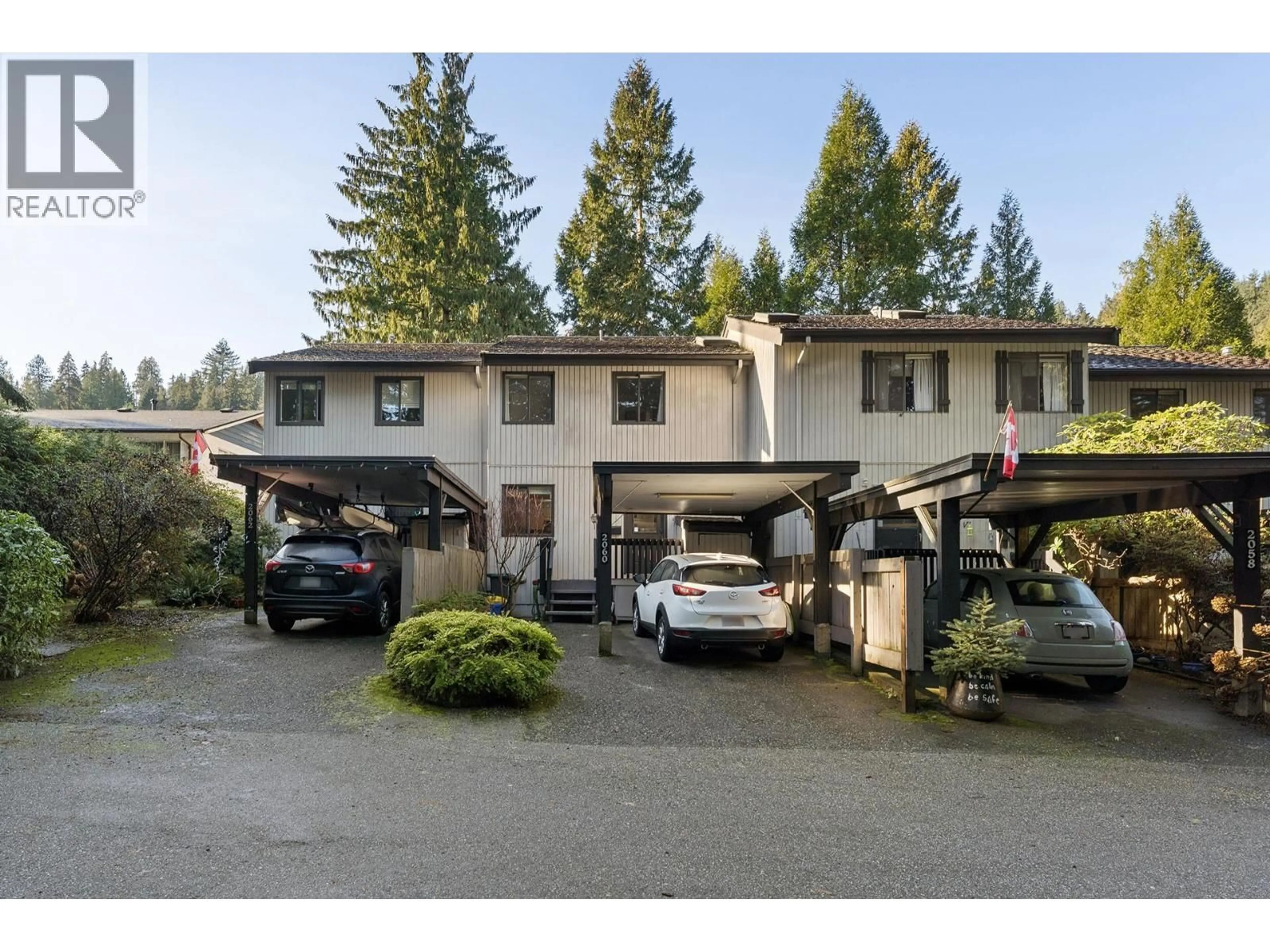Unknown for 2060 DEEP COVE CRESCENT, North Vancouver British Columbia V7G1T2
