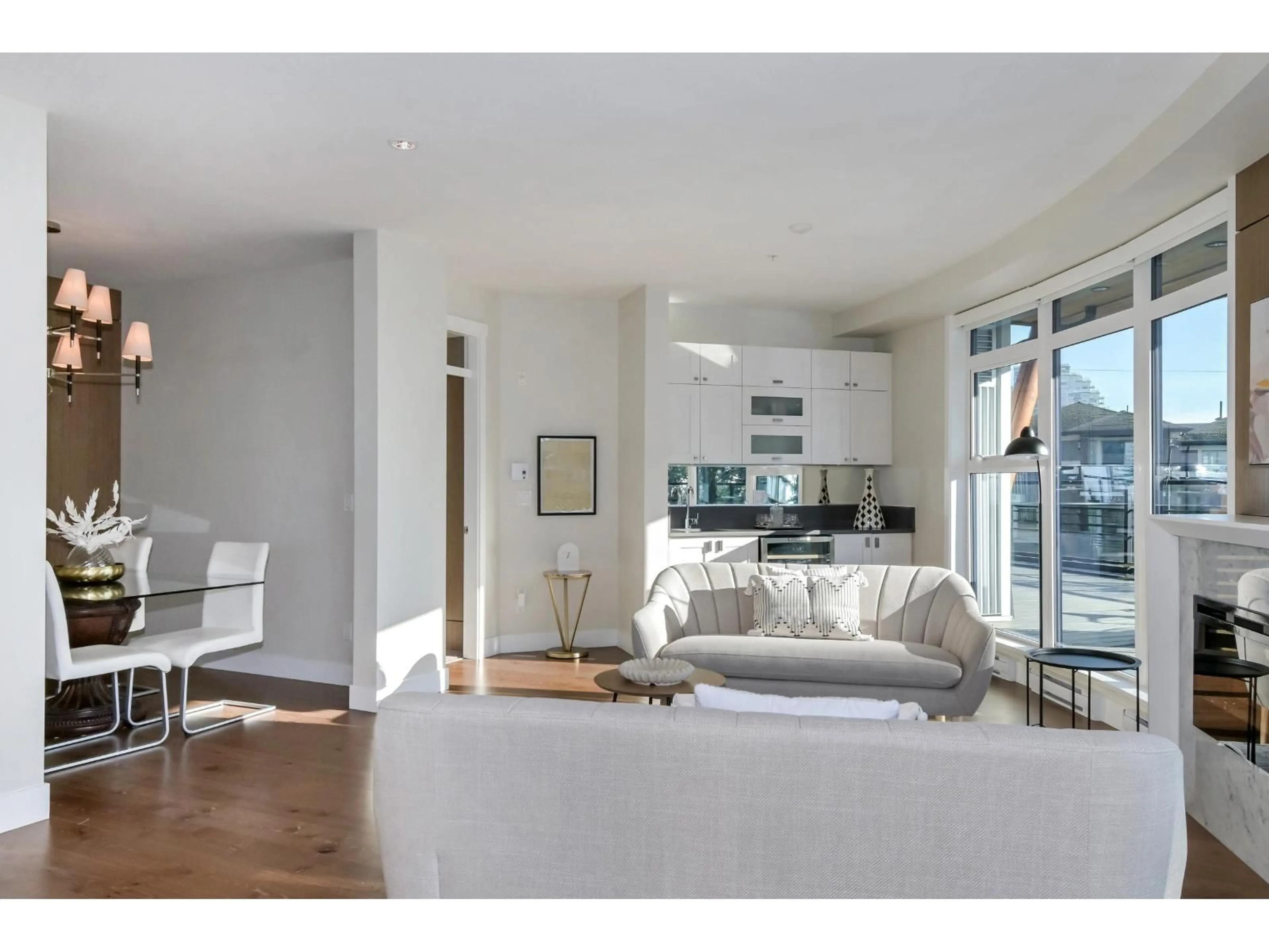 Unknown for 418 - 14855 THRIFT AVENUE, White Rock British Columbia V4B2J6