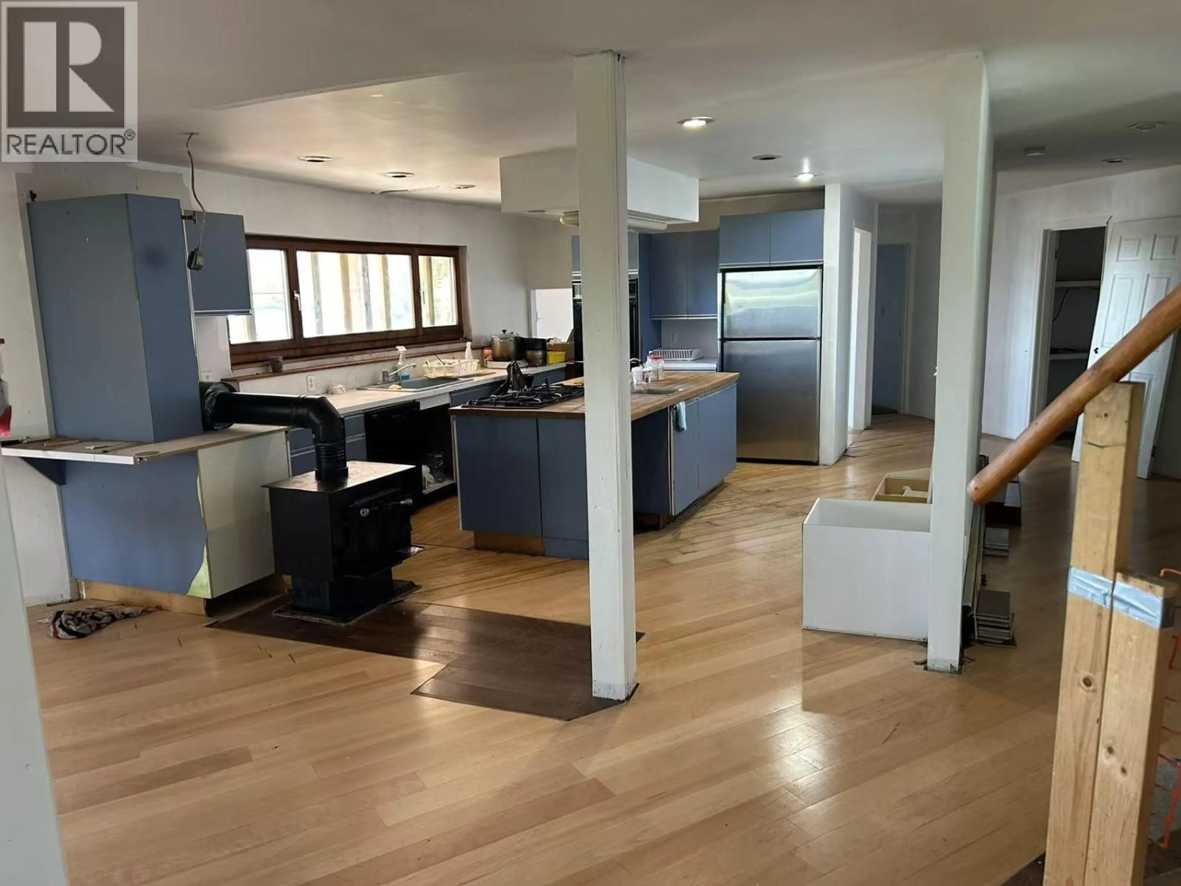 Open concept kitchen, unknown for 6593 LITTLE GREEN LAKE ROAD, Green Lake British Columbia V0K2K1