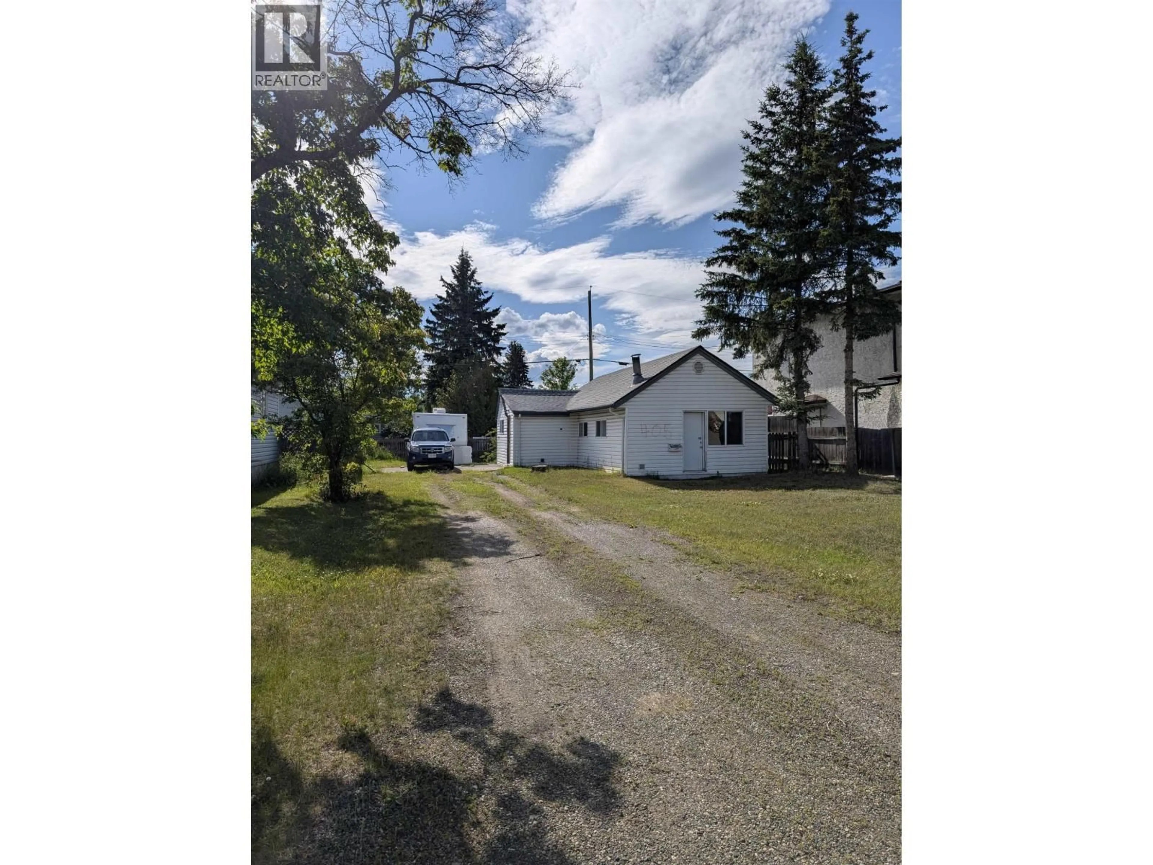 A pic from outside/outdoor area/front of a property/back of a property/a pic from drone, street for 405 MOFFAT STREET, Prince George British Columbia V2M3L4
