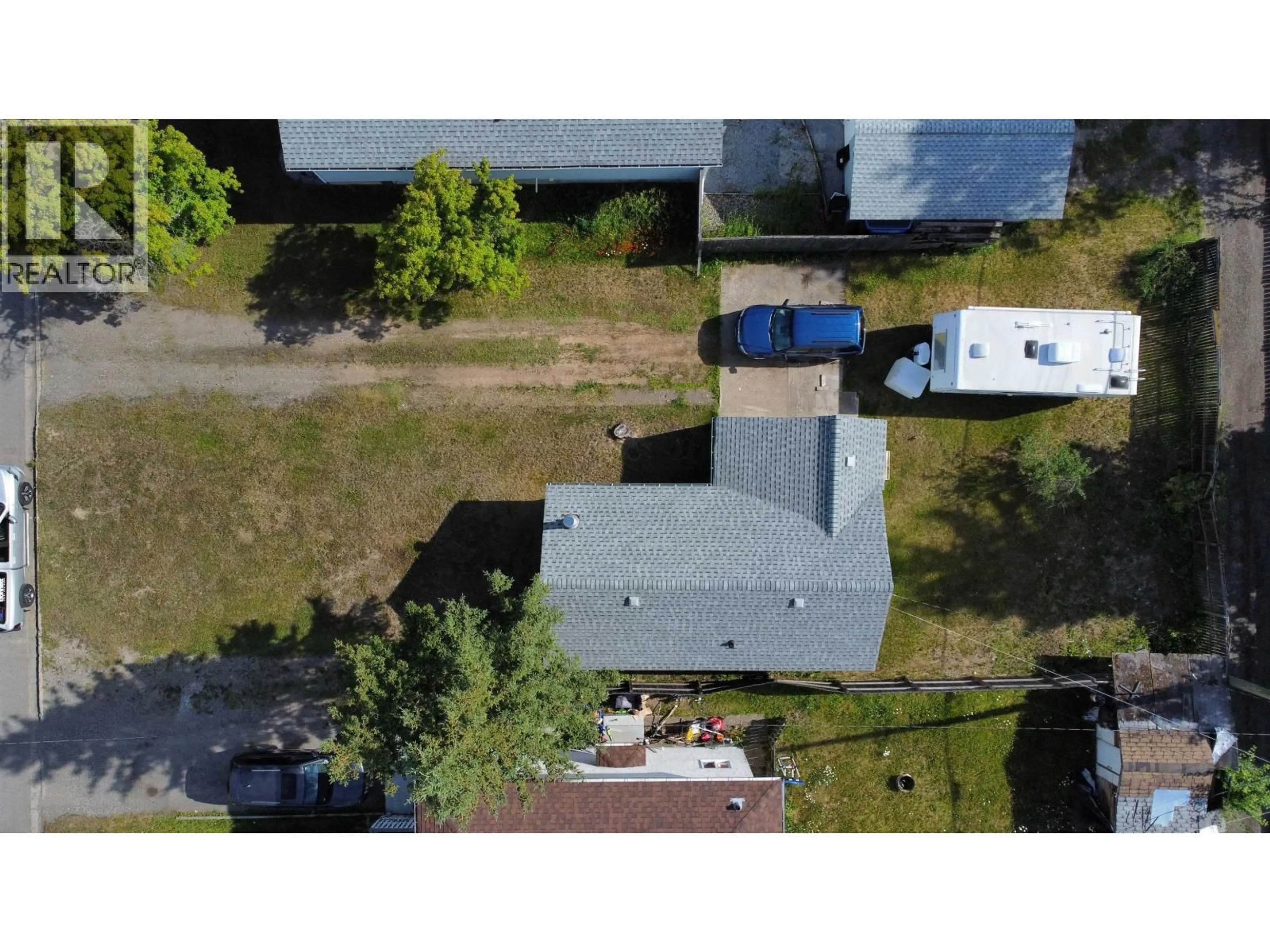 A pic from outside/outdoor area/front of a property/back of a property/a pic from drone, unknown for 405 MOFFAT STREET, Prince George British Columbia V2M3L4