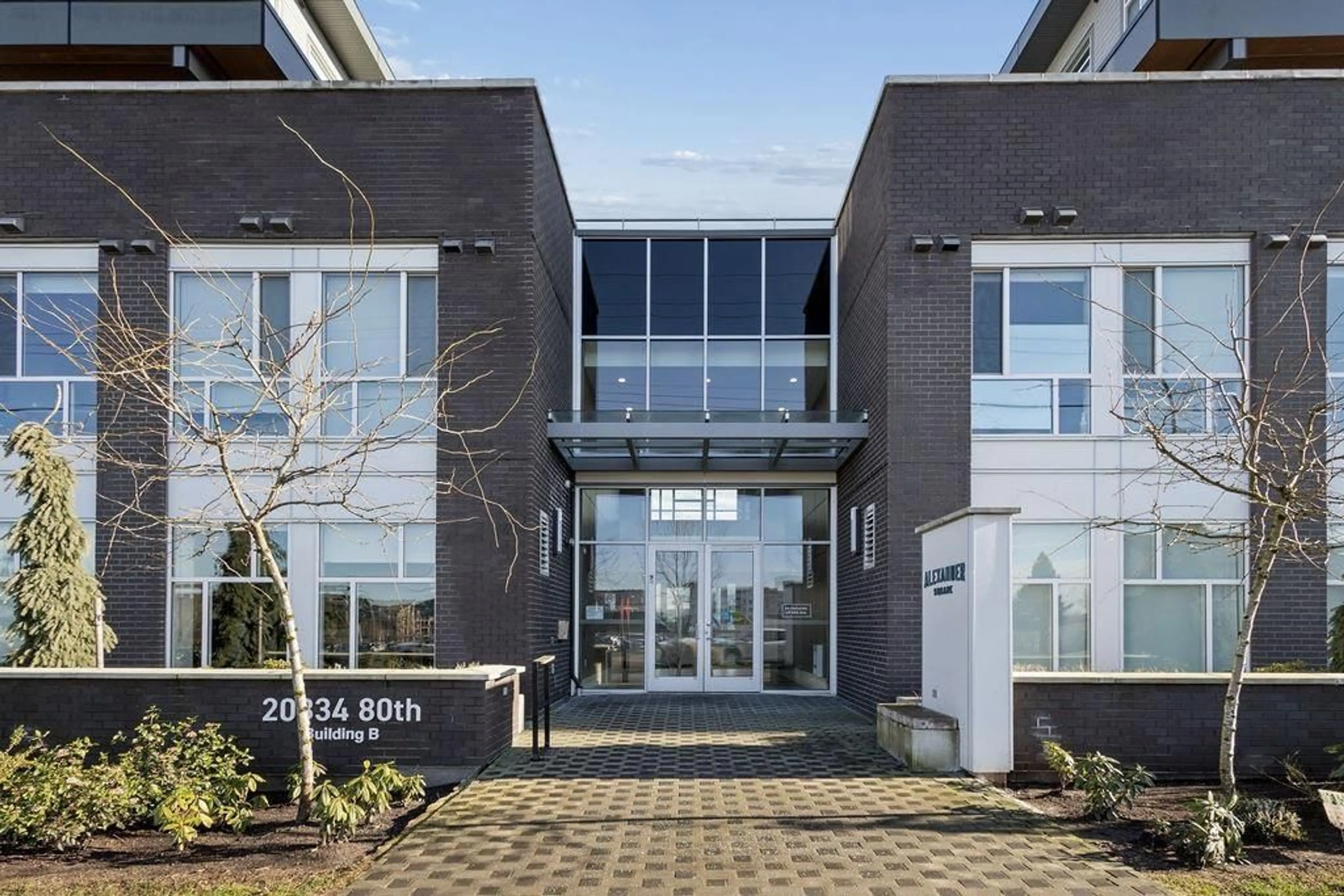 Indoor foyer for B123 - 20834 80 AVENUE, Langley British Columbia V2Y3M6