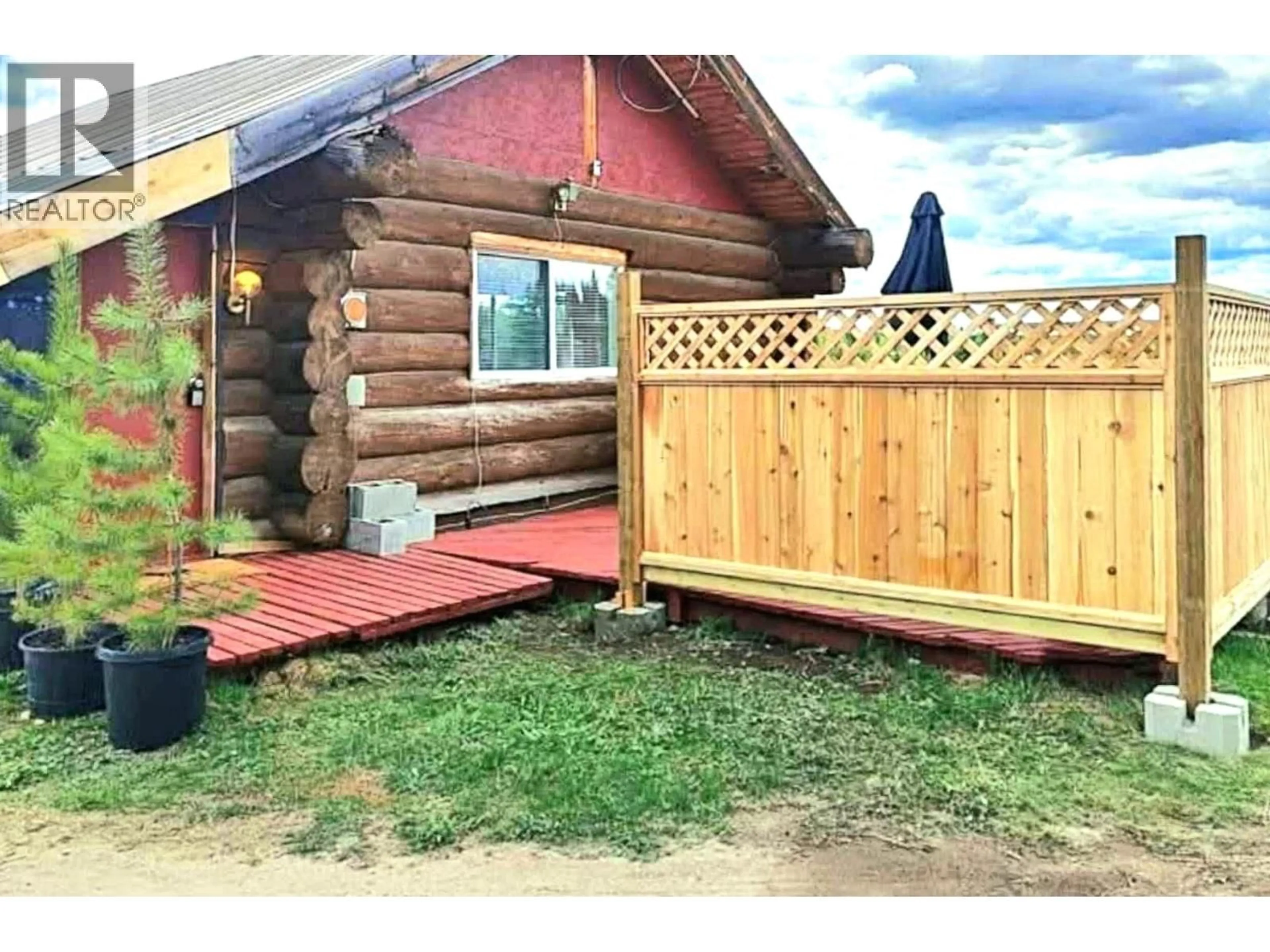 Patio, building for 6210 ROBIN ROAD, Horse Lake British Columbia V0K2E3