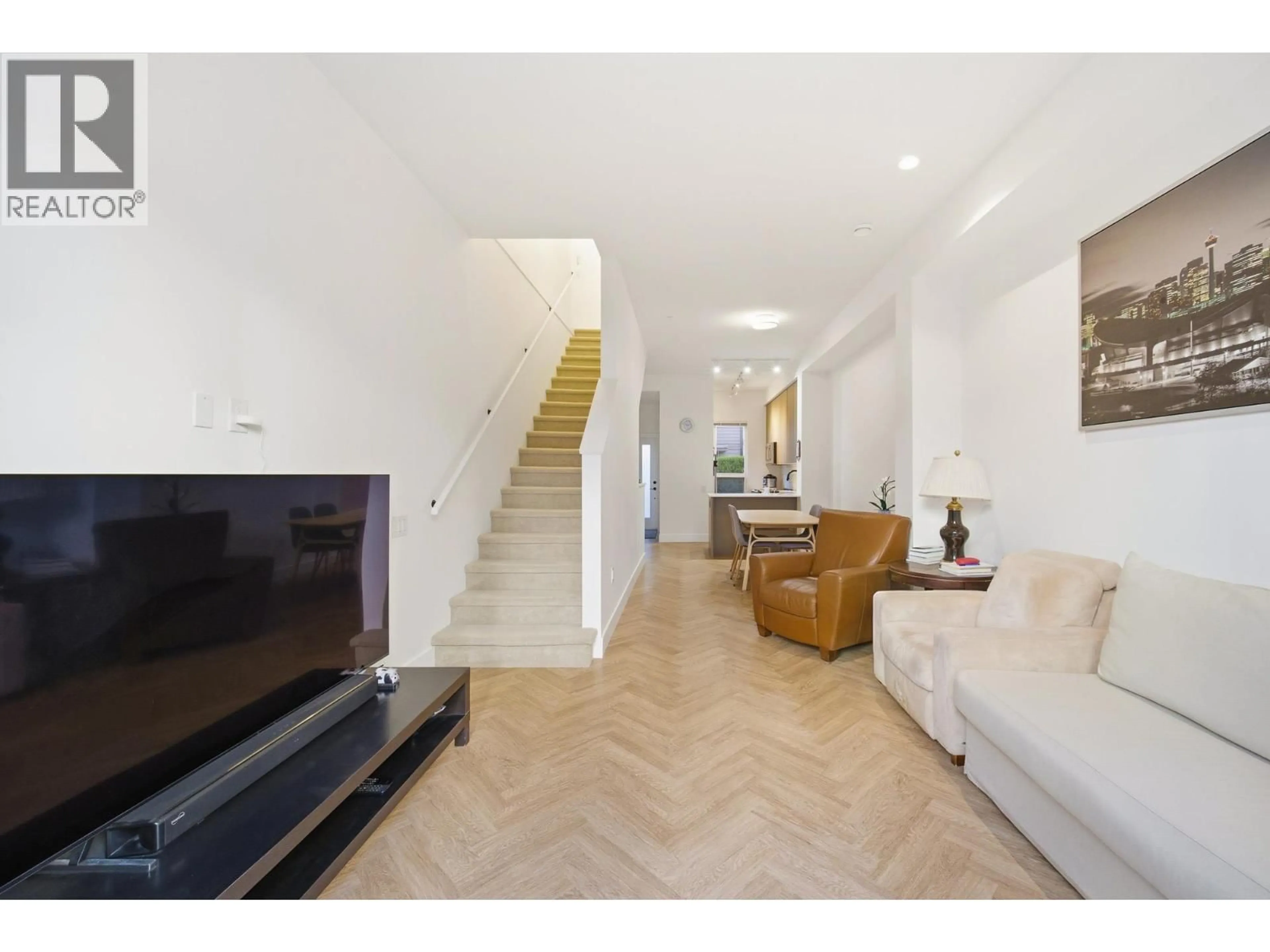 Unknown for 16 - 9735 UNIVERSITY CRESCENT, Burnaby British Columbia V5A0E8