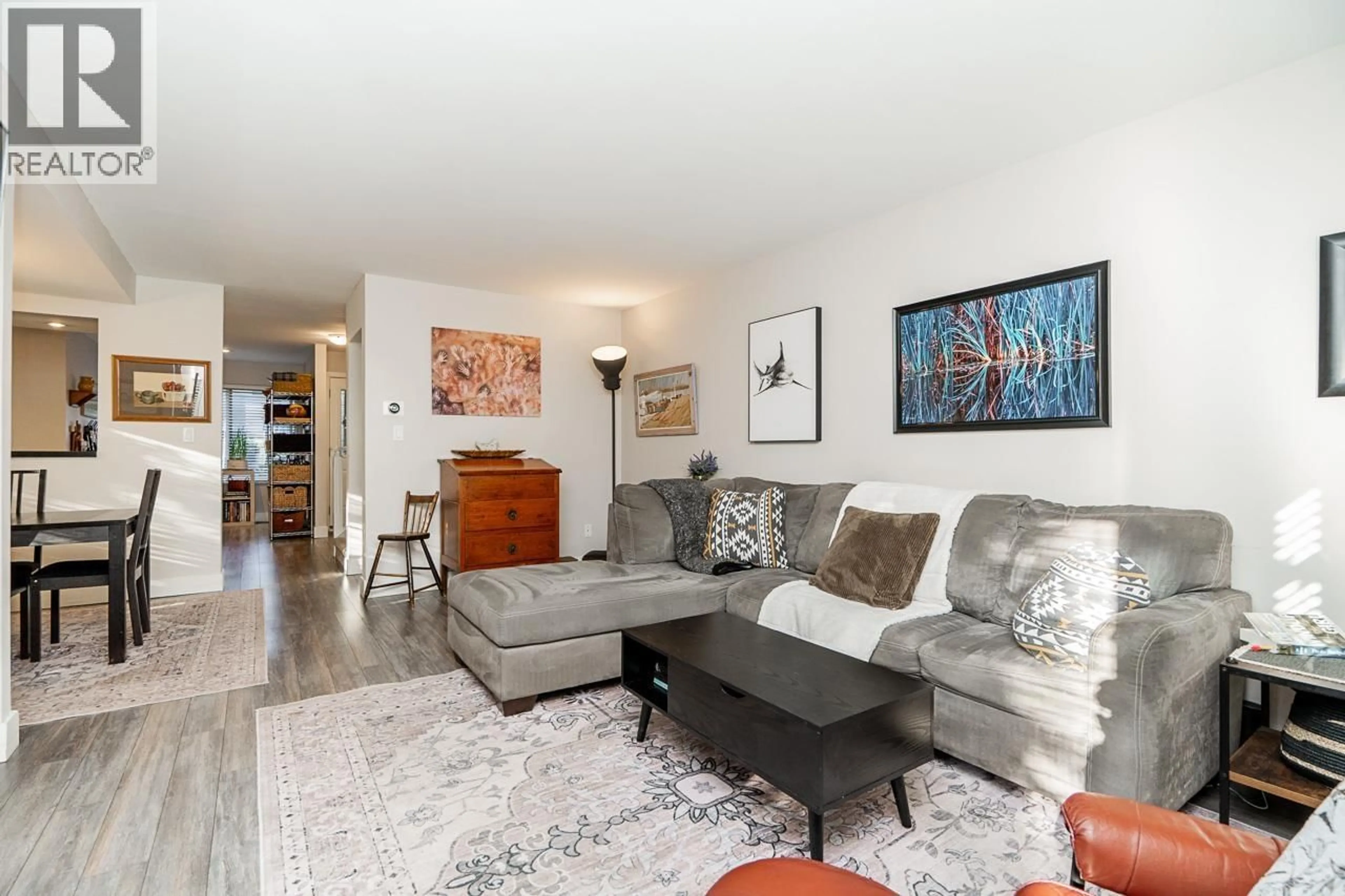 Living room with furniture, unknown for 4590 ELMGROVE DRIVE, Burnaby British Columbia V5G3Y8